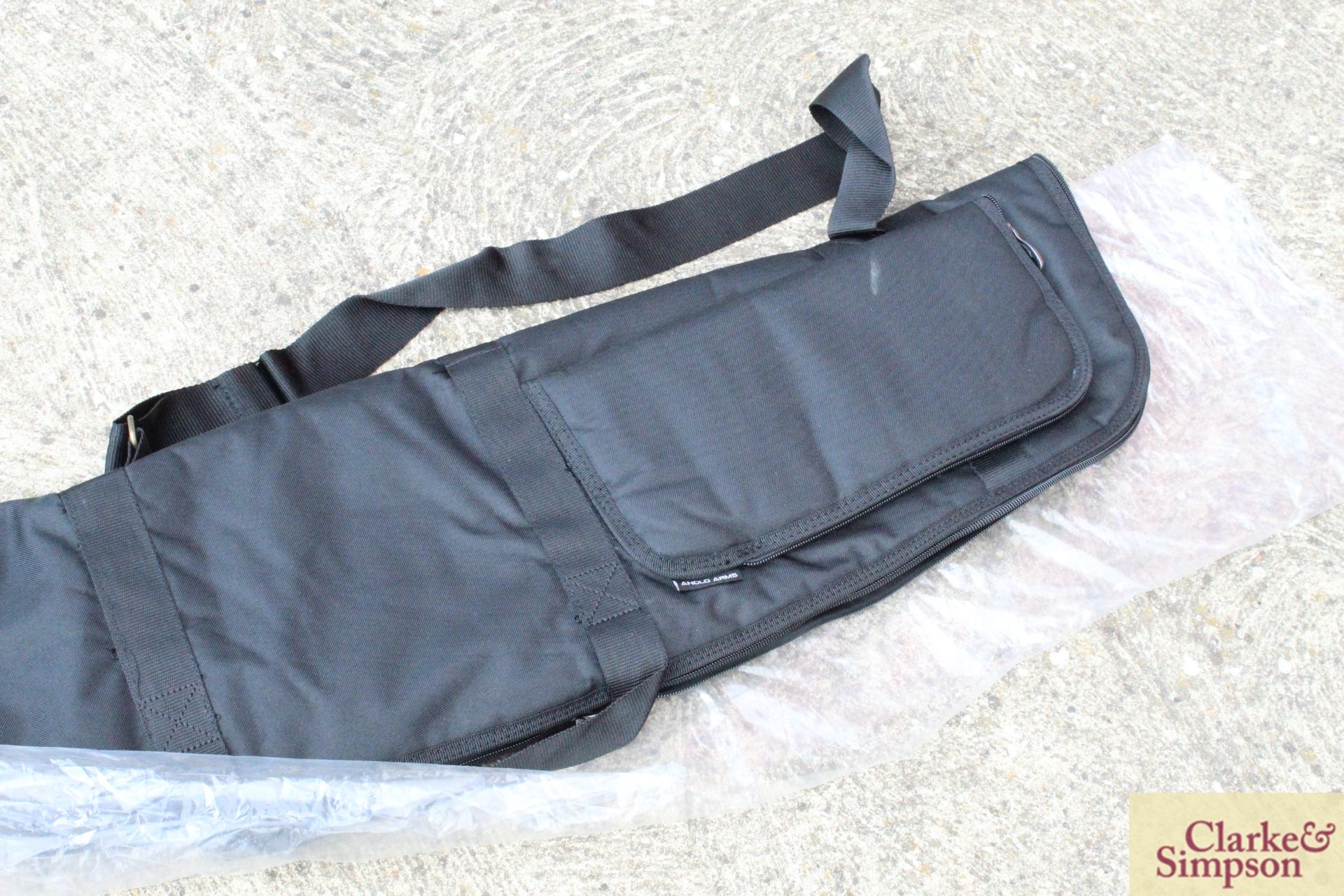 Fleece lined gun bag. V - Image 3 of 3