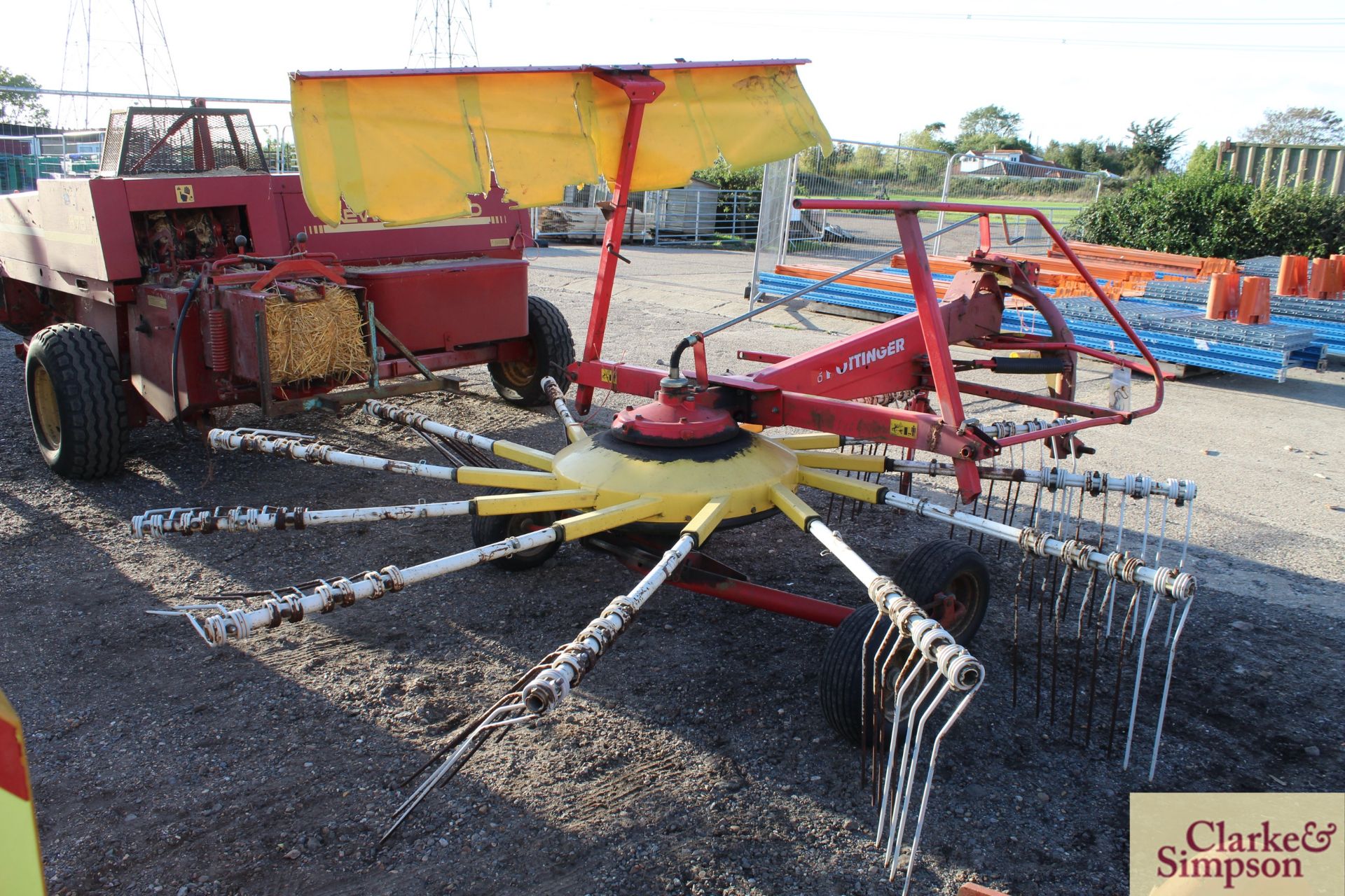 Pottinger single rotor hay rake. V - Image 3 of 8