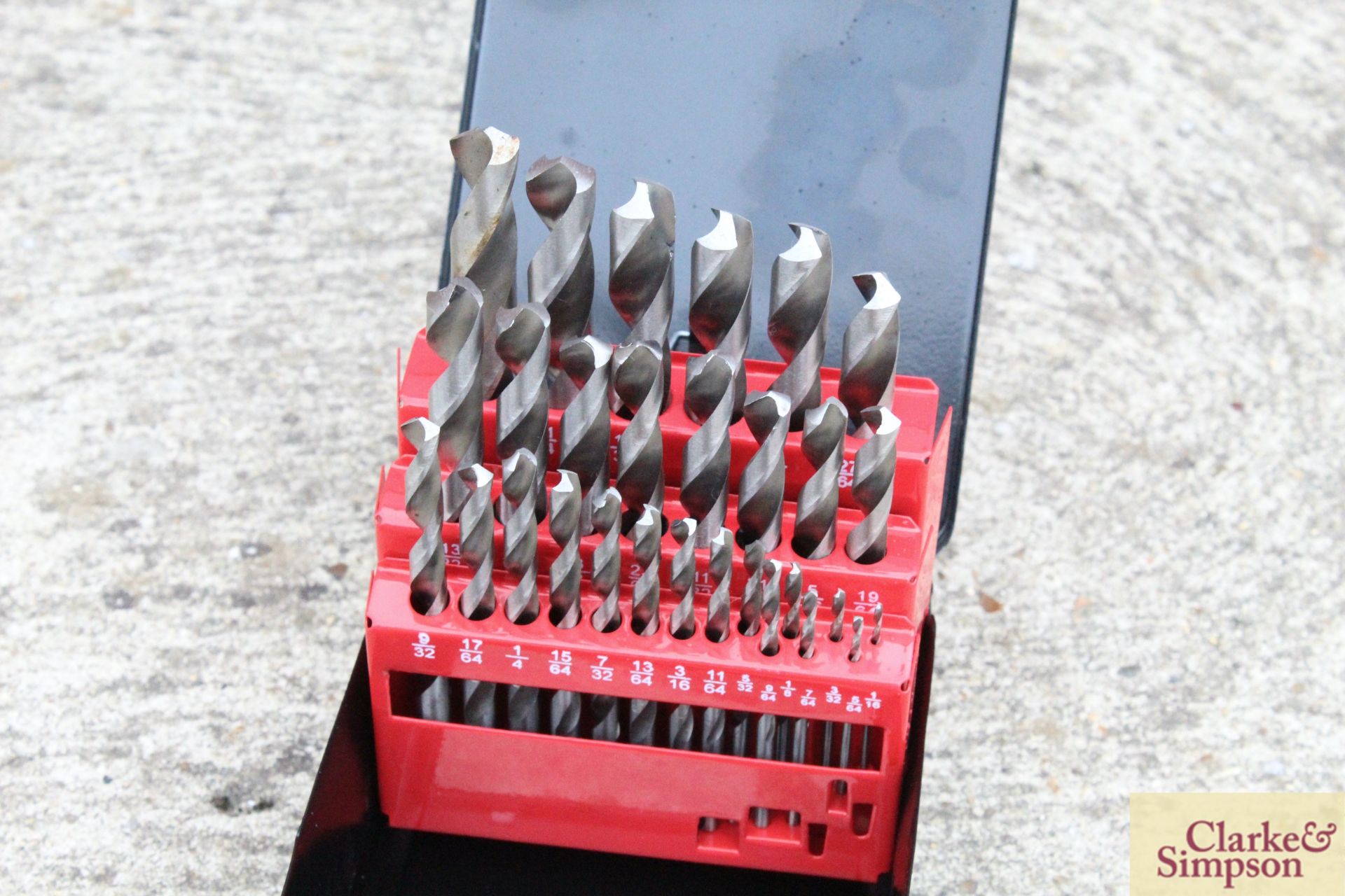 29 piece drill set. V - Image 2 of 2