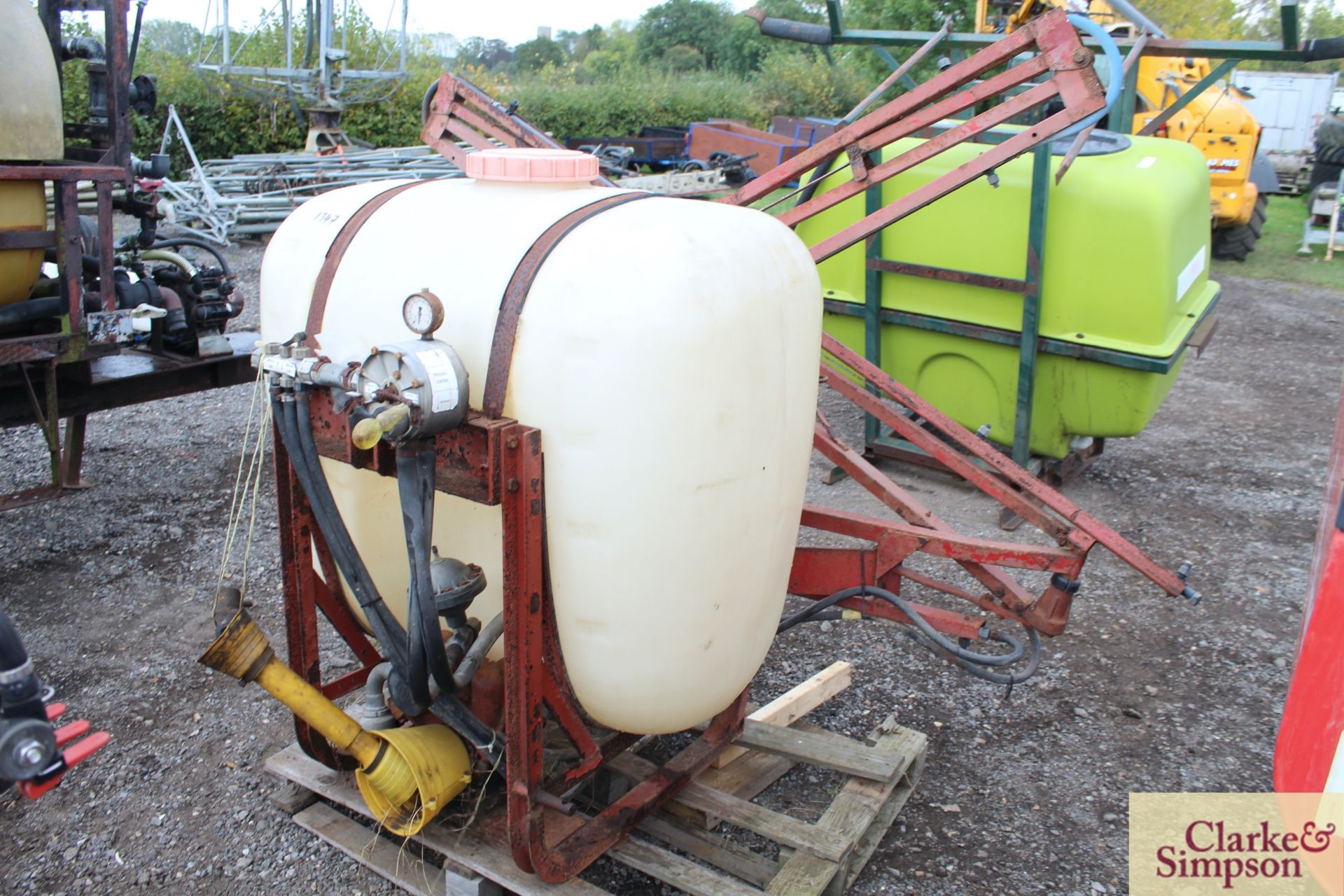 Evers & Wall linkage mounted sprayer. - Image 2 of 6