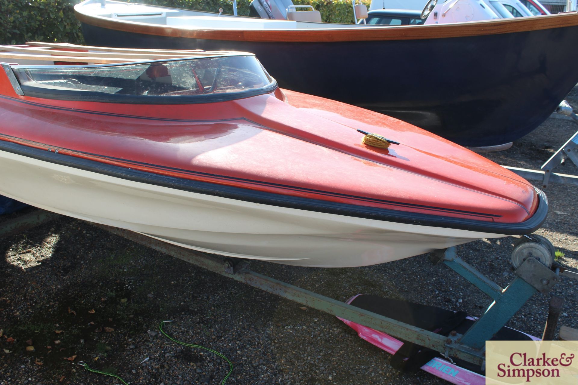 Wave Rider Fiesta Deluxe 12ft fibreglass speedboat. With Mariner 40HP outboard, trailer (recent - Image 18 of 22