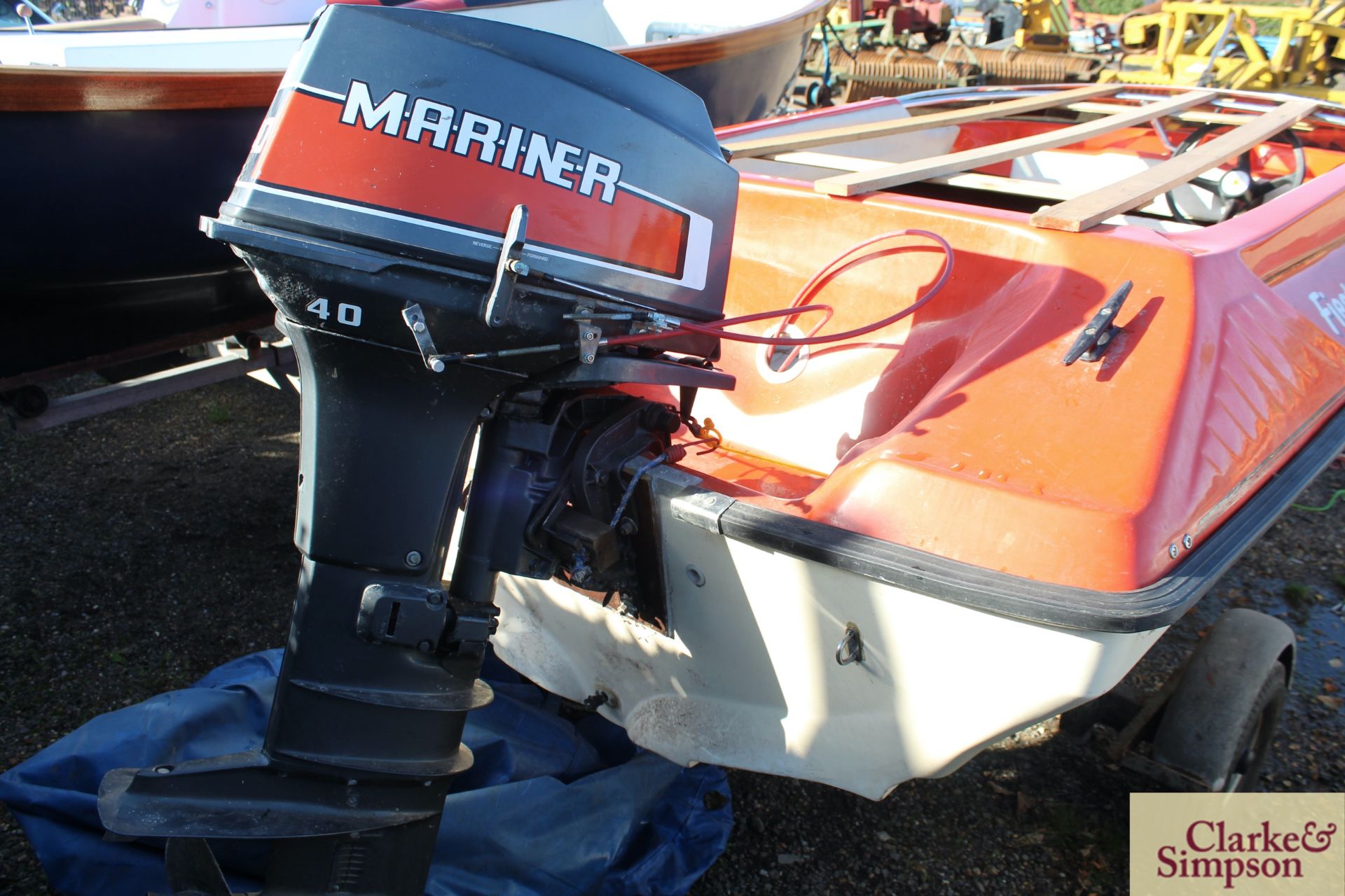 Wave Rider Fiesta Deluxe 12ft fibreglass speedboat. With Mariner 40HP outboard, trailer (recent - Image 14 of 22