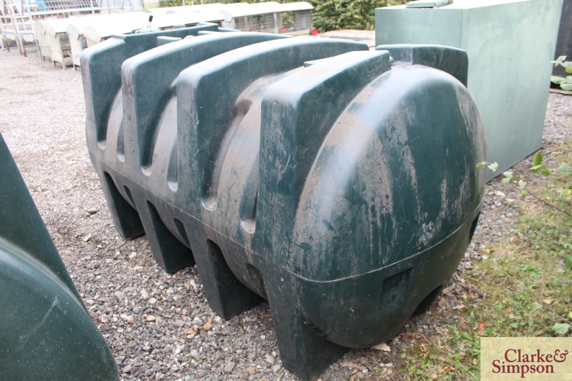 Titan H1800 oil tank. - Image 3 of 7