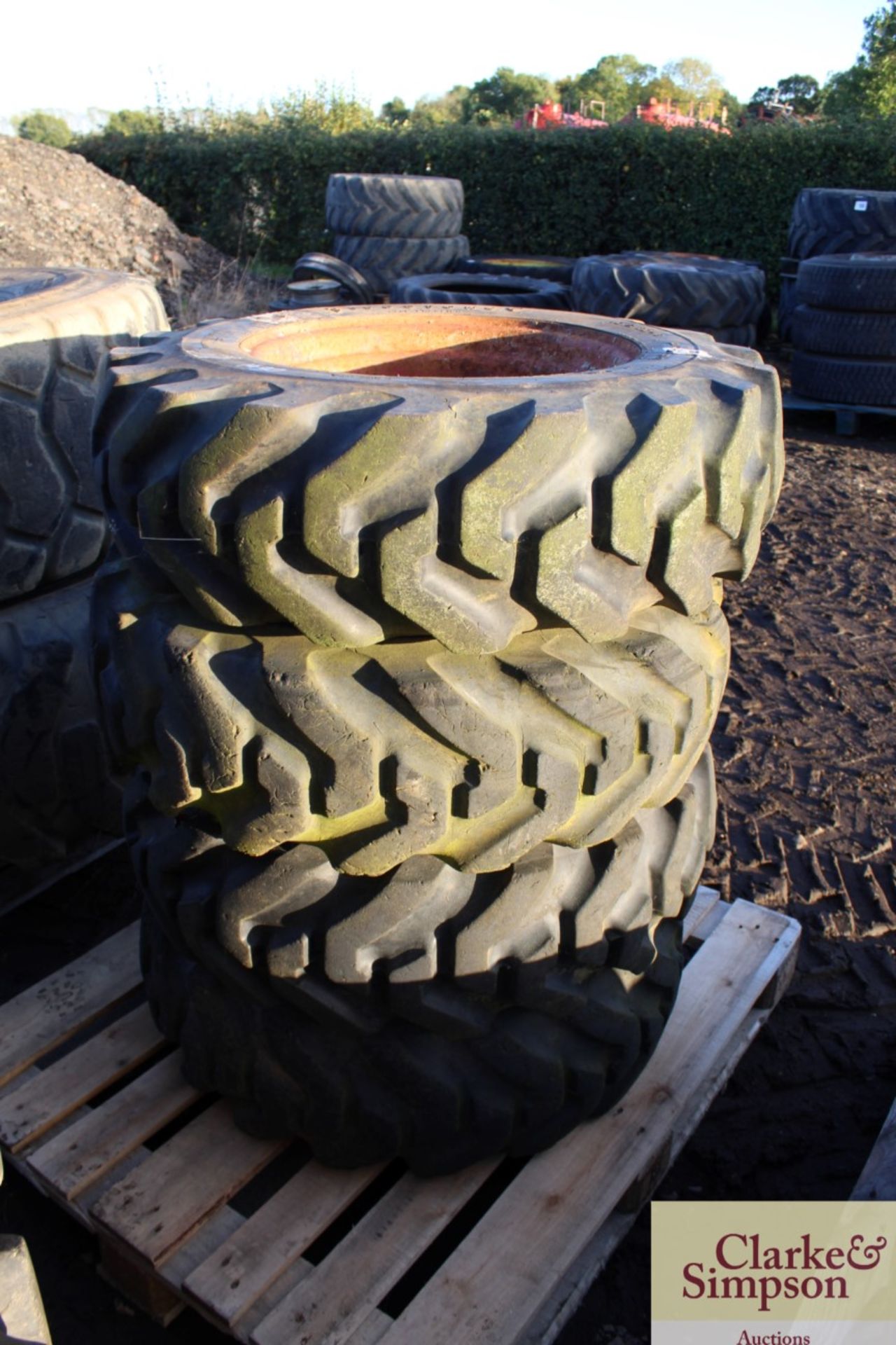 4x 10.5/80-18 dumper wheels and tyres. V