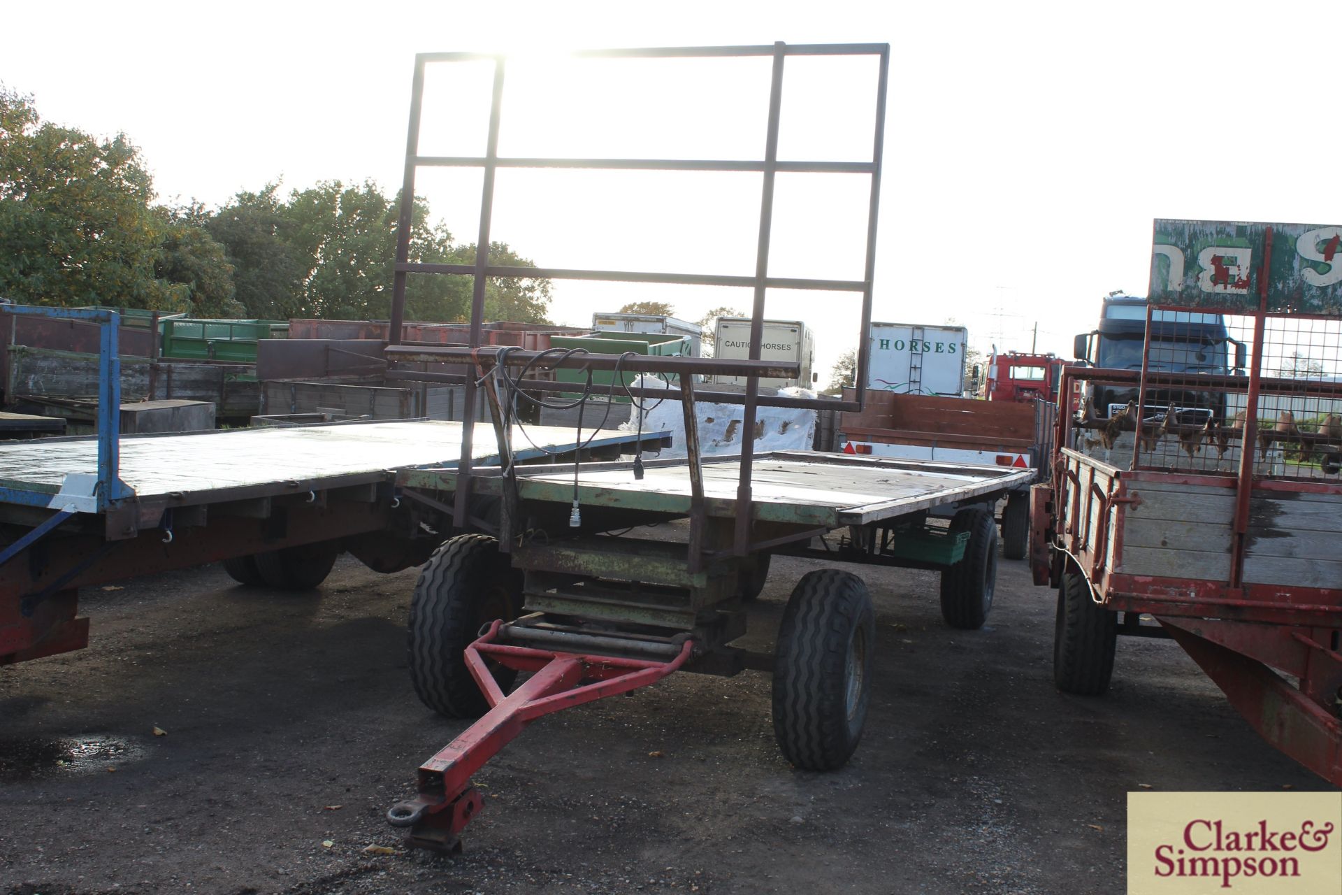 4-wheel 24ft bale trailer With hydraulic brakes. V - Image 2 of 14