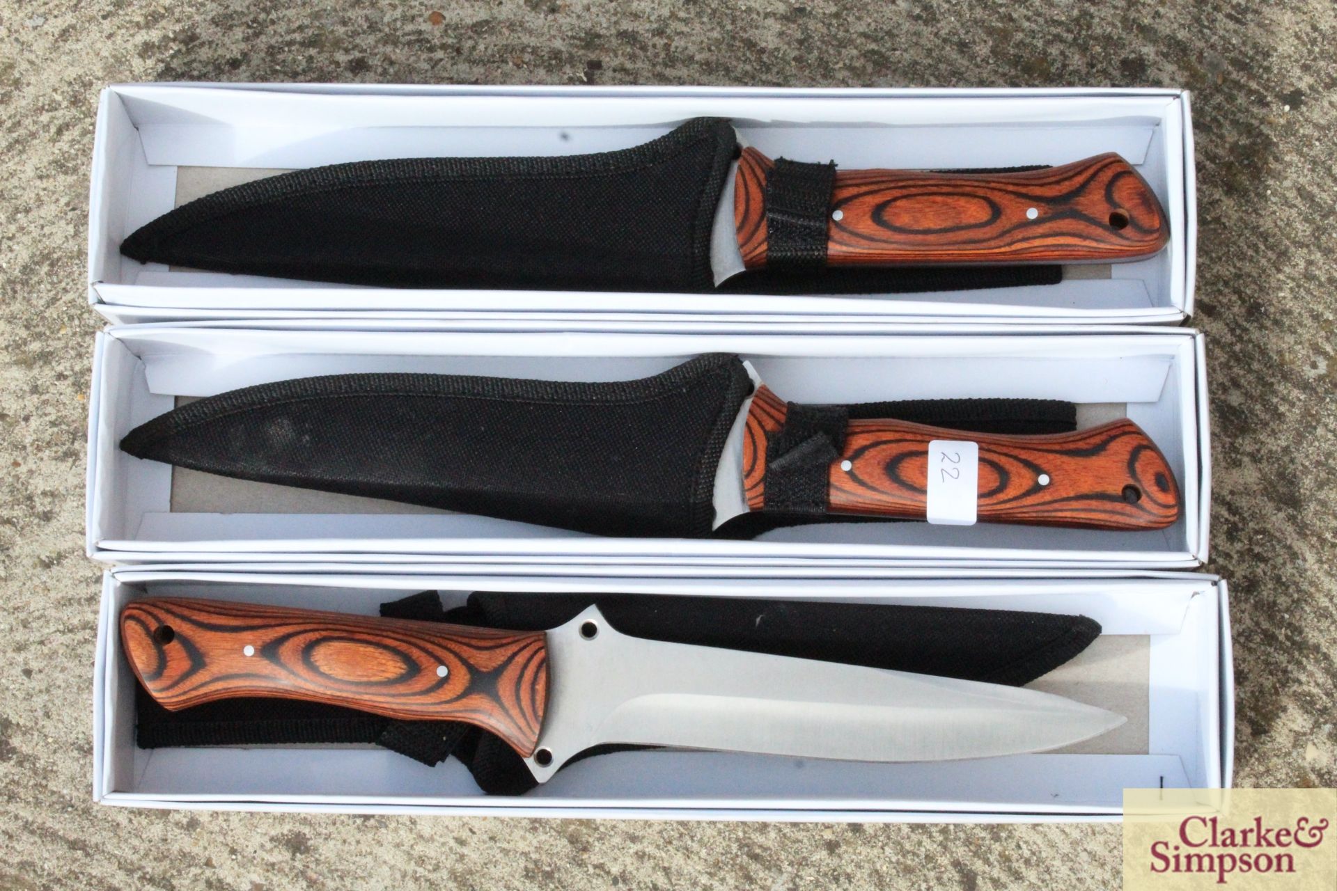 3x knife & sheath. V - Image 2 of 2