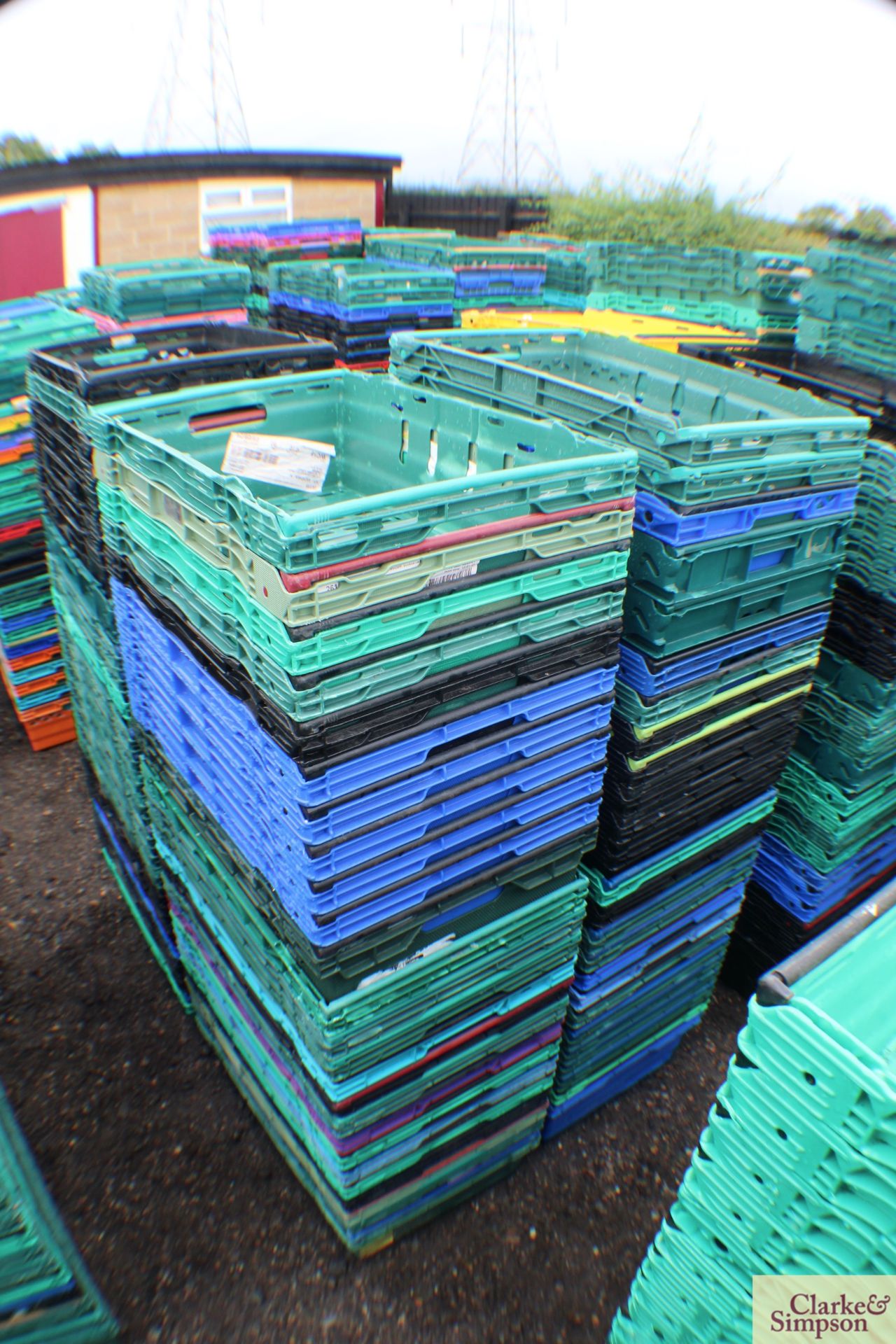 100x vegetable/ produce stacking crates. - Bild 2 aus 2