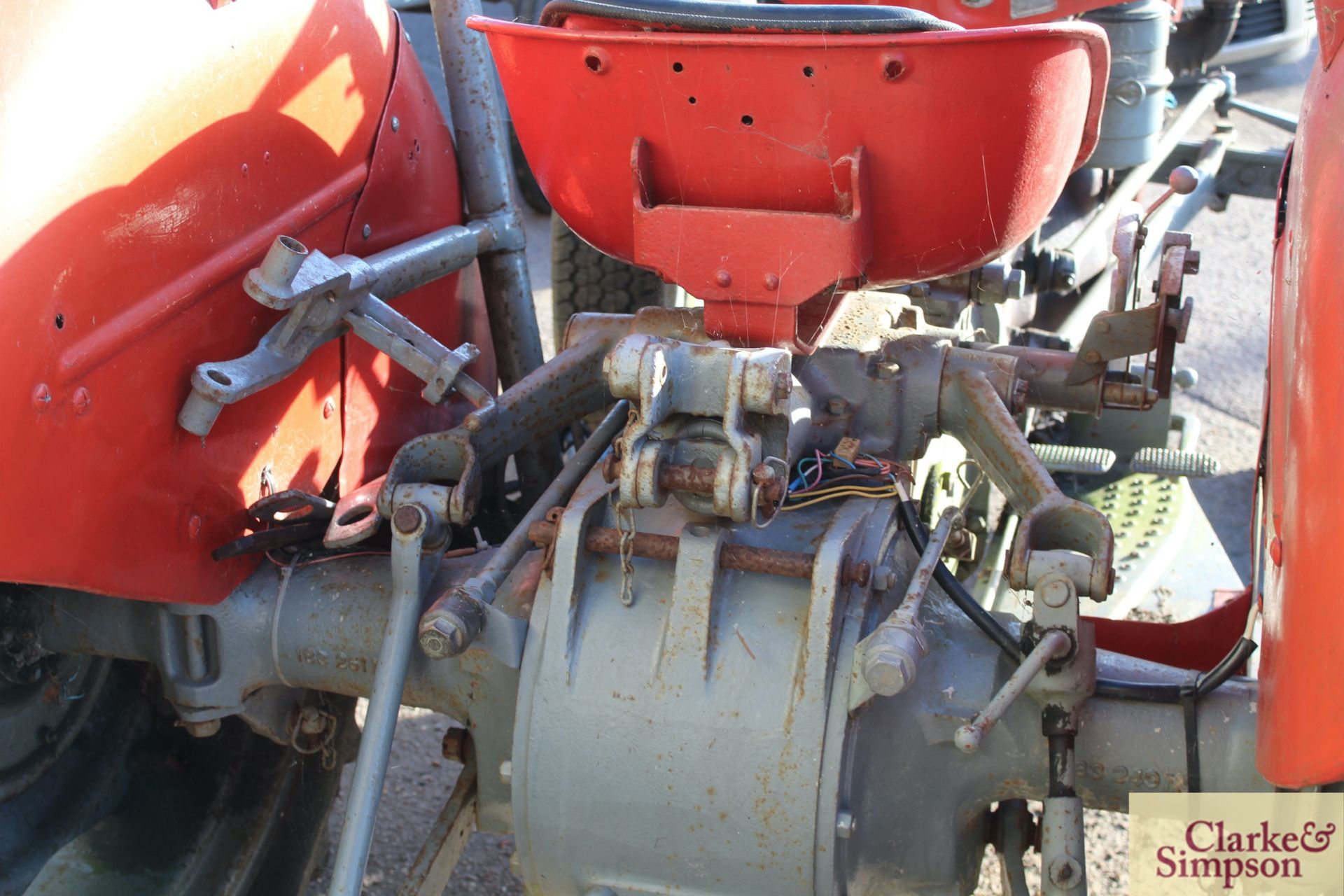 Massey Ferguson 35 23C 4cyl diesel 2WD tractor. Serial number SDM135235.1959. With dual clutch, pick - Image 6 of 23