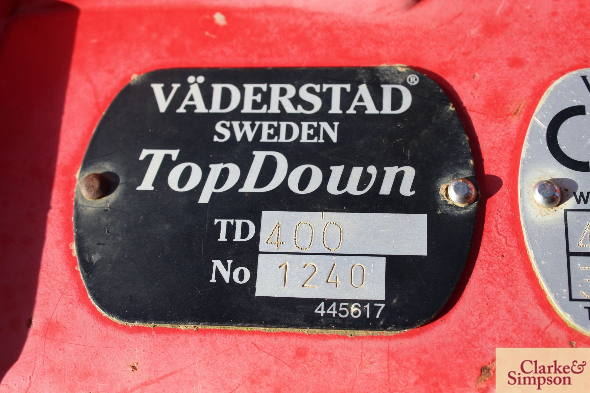 **CTATLOGUE CHANGE** Vaderstad 4m TopDown TD 400. 2008. Serial number 1240. Comprising discs, tines, - Image 24 of 26