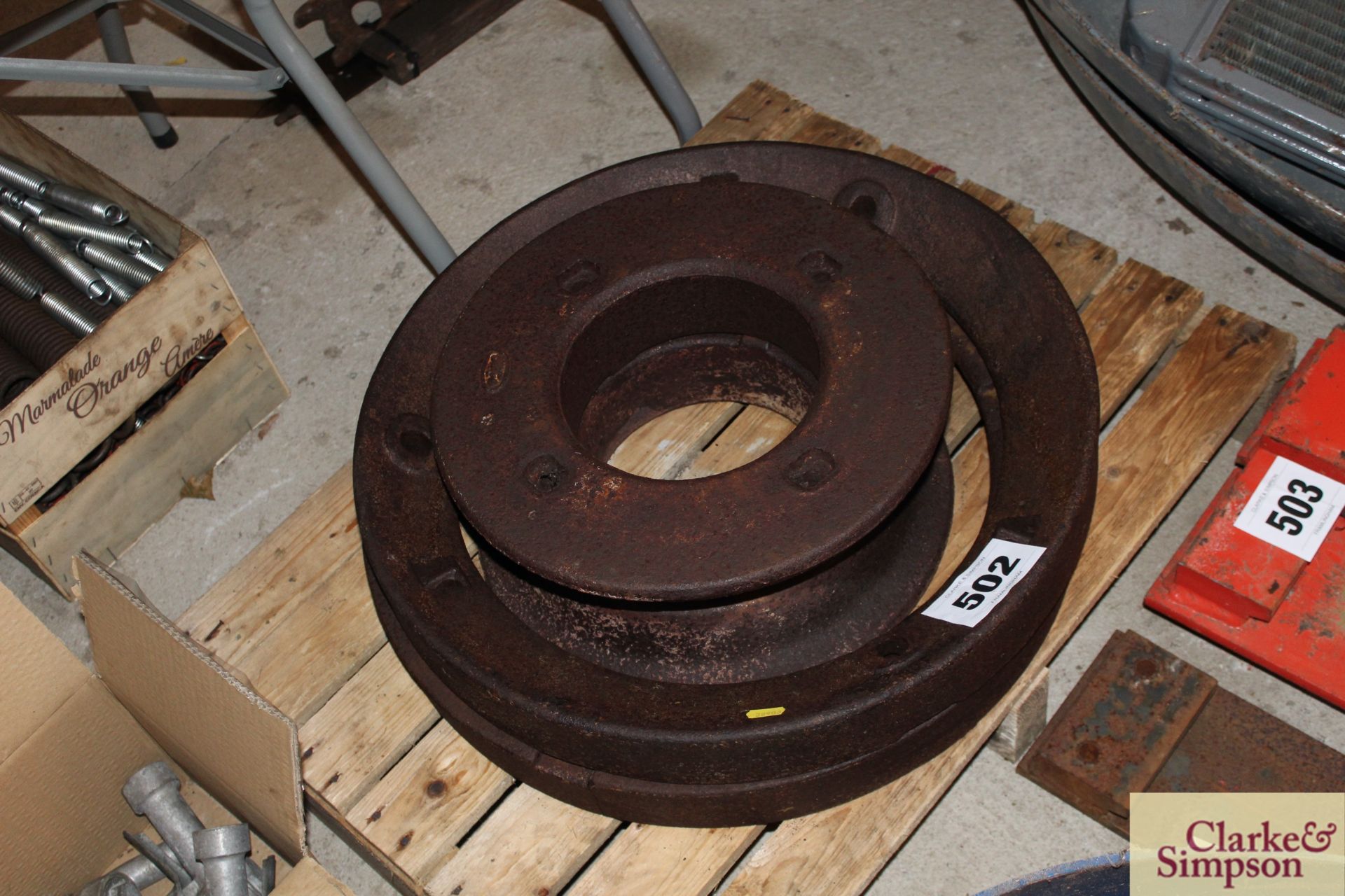 Set of four wheel weights for Fordson/ Ford. V - Image 2 of 2