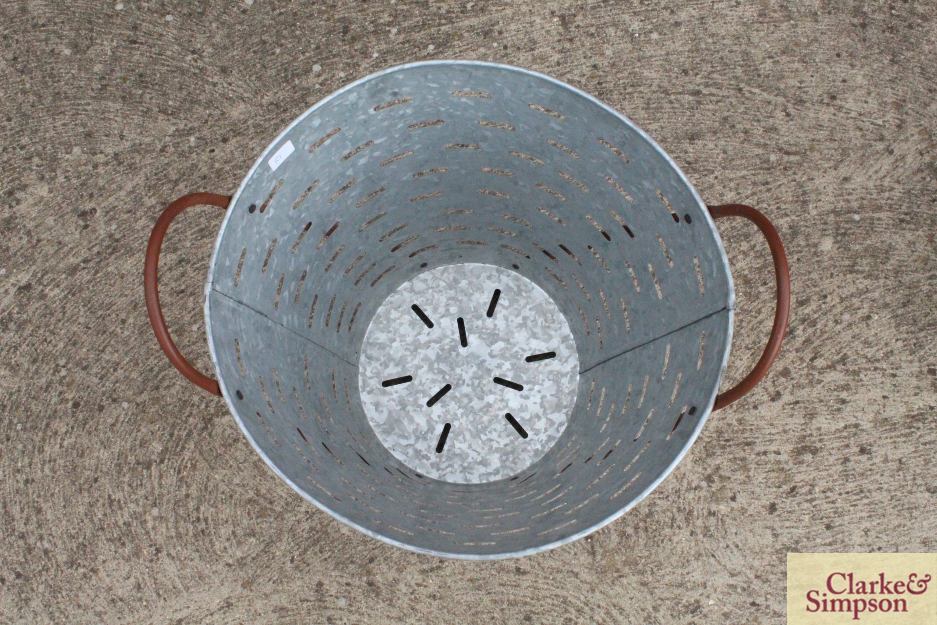 Oyster/ oliver bucket. V - Image 2 of 2