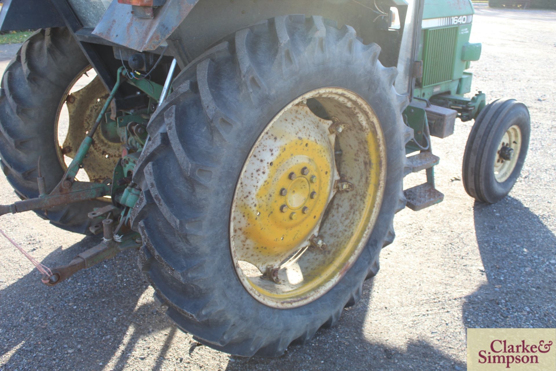 John Deere 1640 2WD tractor. Registration ETH 628V. 1980. 5,328 hours. 13.6R36 rear wheels and - Image 26 of 42
