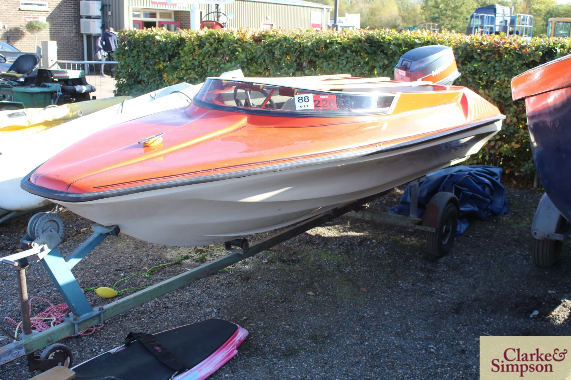 Wave Rider Fiesta Deluxe 12ft fibreglass speedboat. With Mariner 40HP outboard, trailer (recent - Image 6 of 22