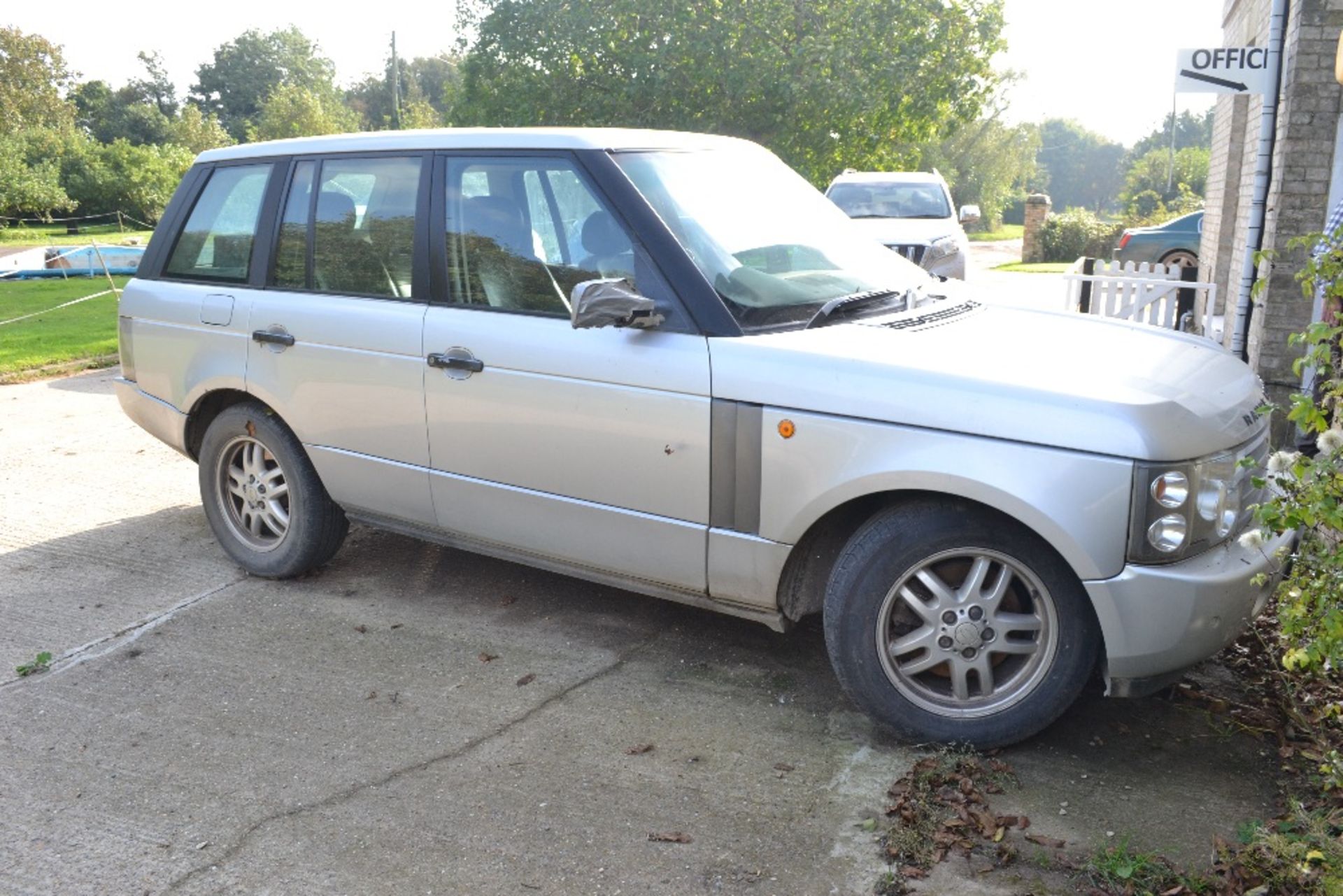 ** WITHDRAWN BY VENDOR ** Range Rover 3L TD6 diesel auto. Private plate (W121 SCR) to be retained. - Image 6 of 6