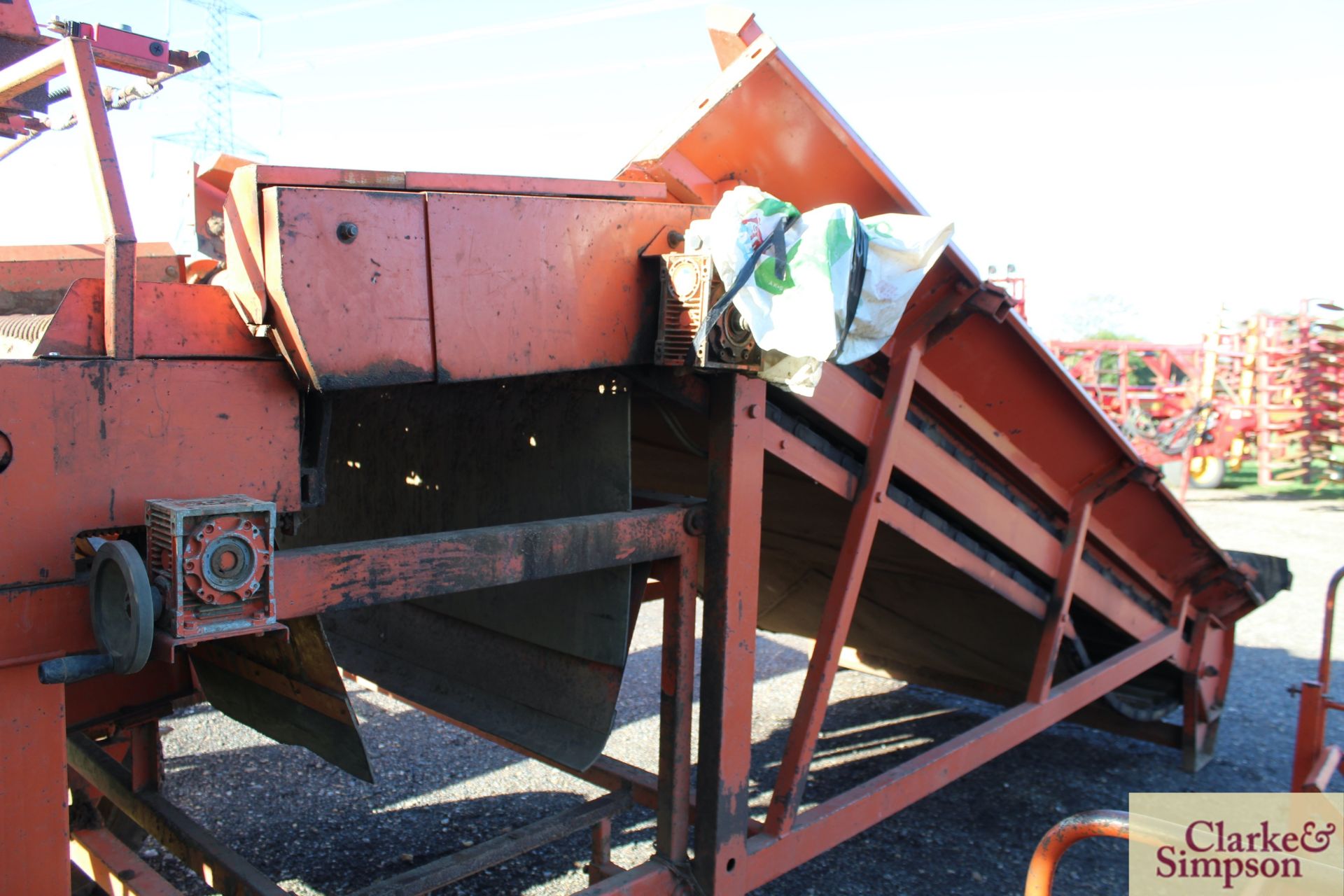 Downs Springer potato grader. With hopper and spiral cleaners. V - Image 16 of 17