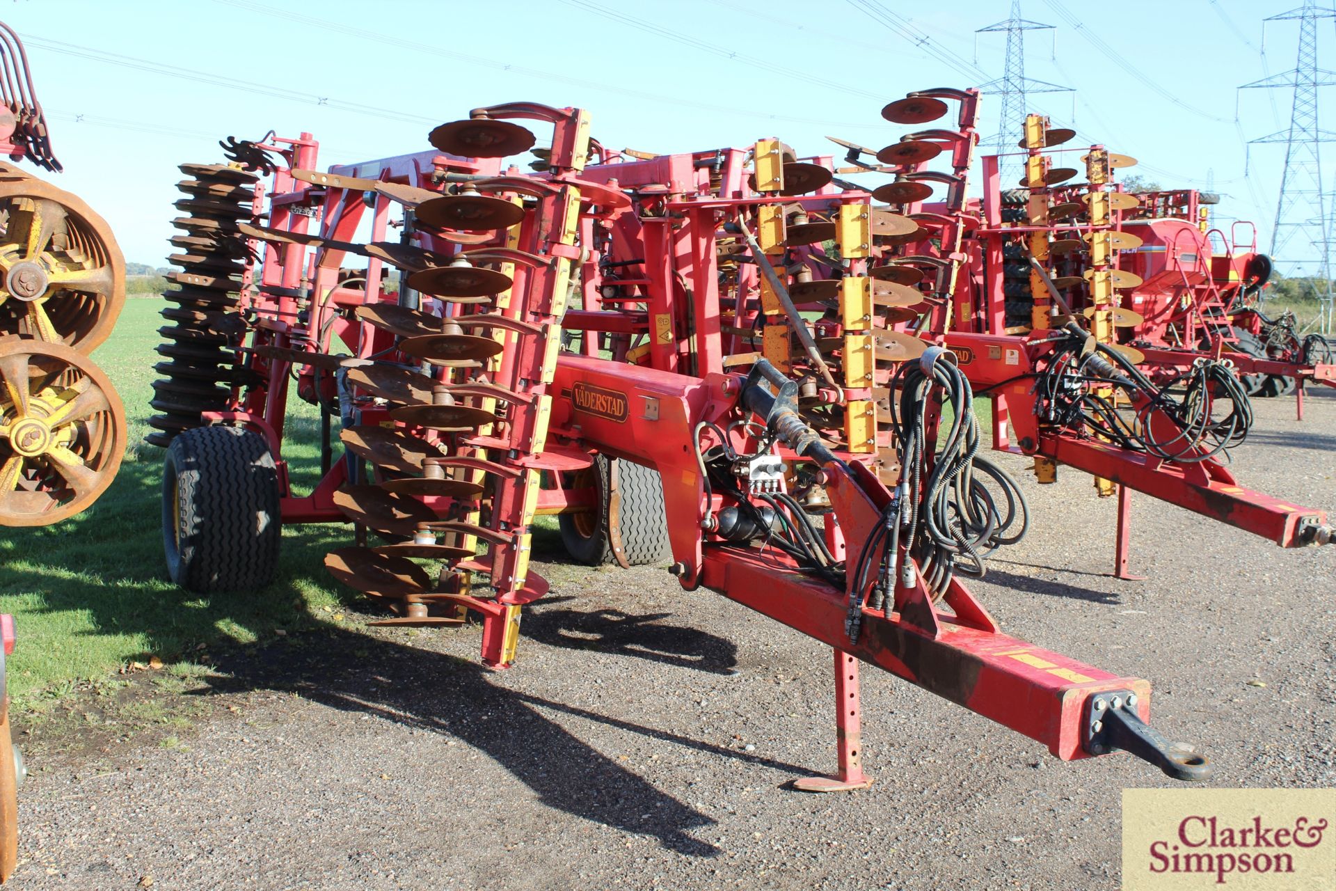 **CTATLOGUE CHANGE** Vaderstad 4m TopDown TD 400. 2008. Serial number 1240. Comprising discs, tines,