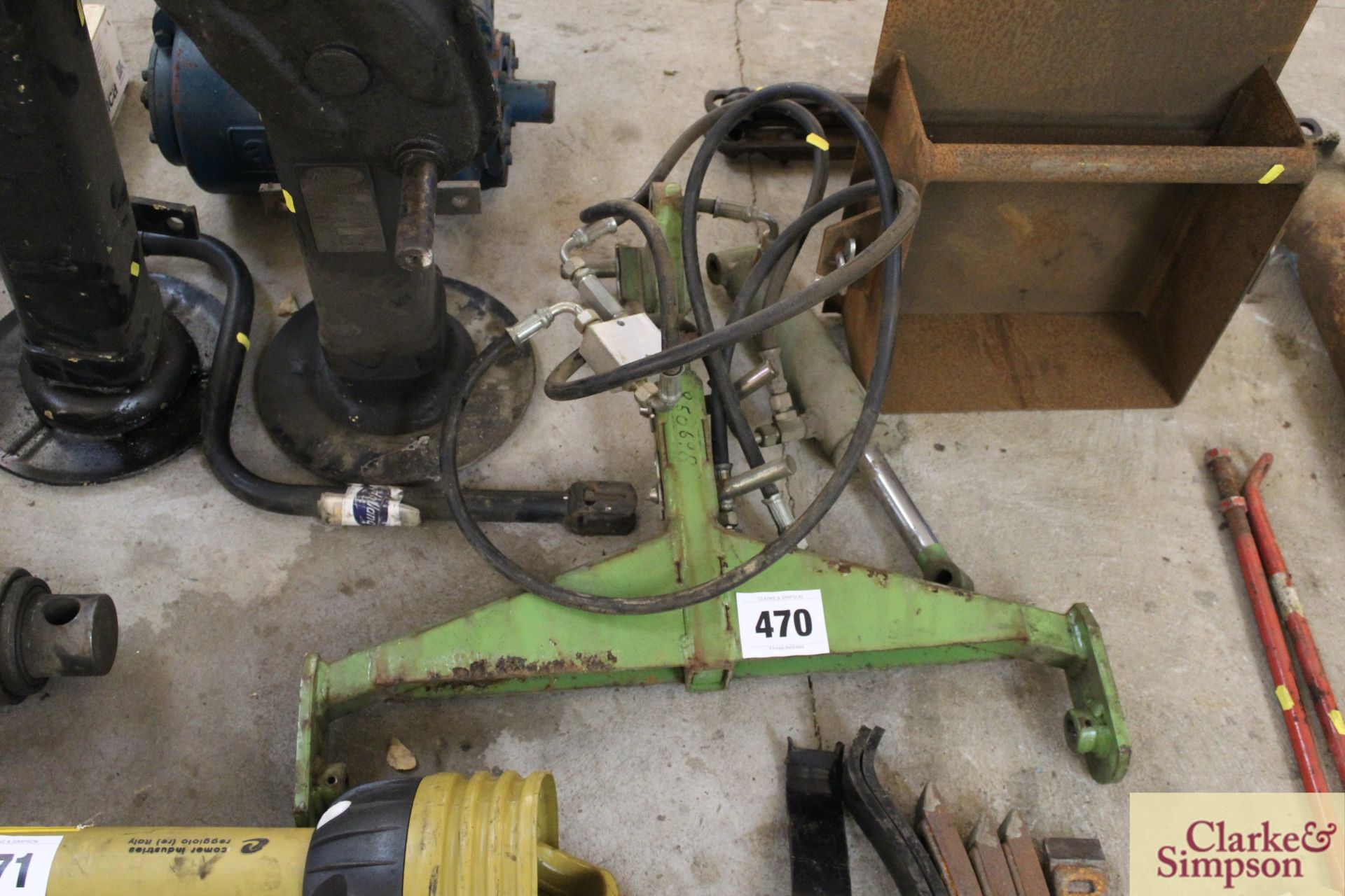 Unused Dowdeswell Cat 1 hydraulic linkage adapter. Suit grass slitter. V