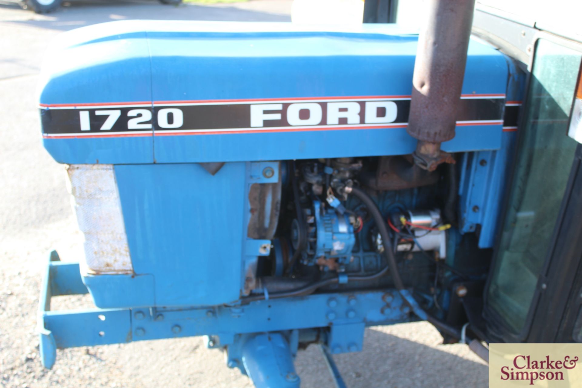 Ford 1720 4WD compact tractor. 4,685 hours. Turf wheels and tyres all round. Cab. - Image 17 of 30