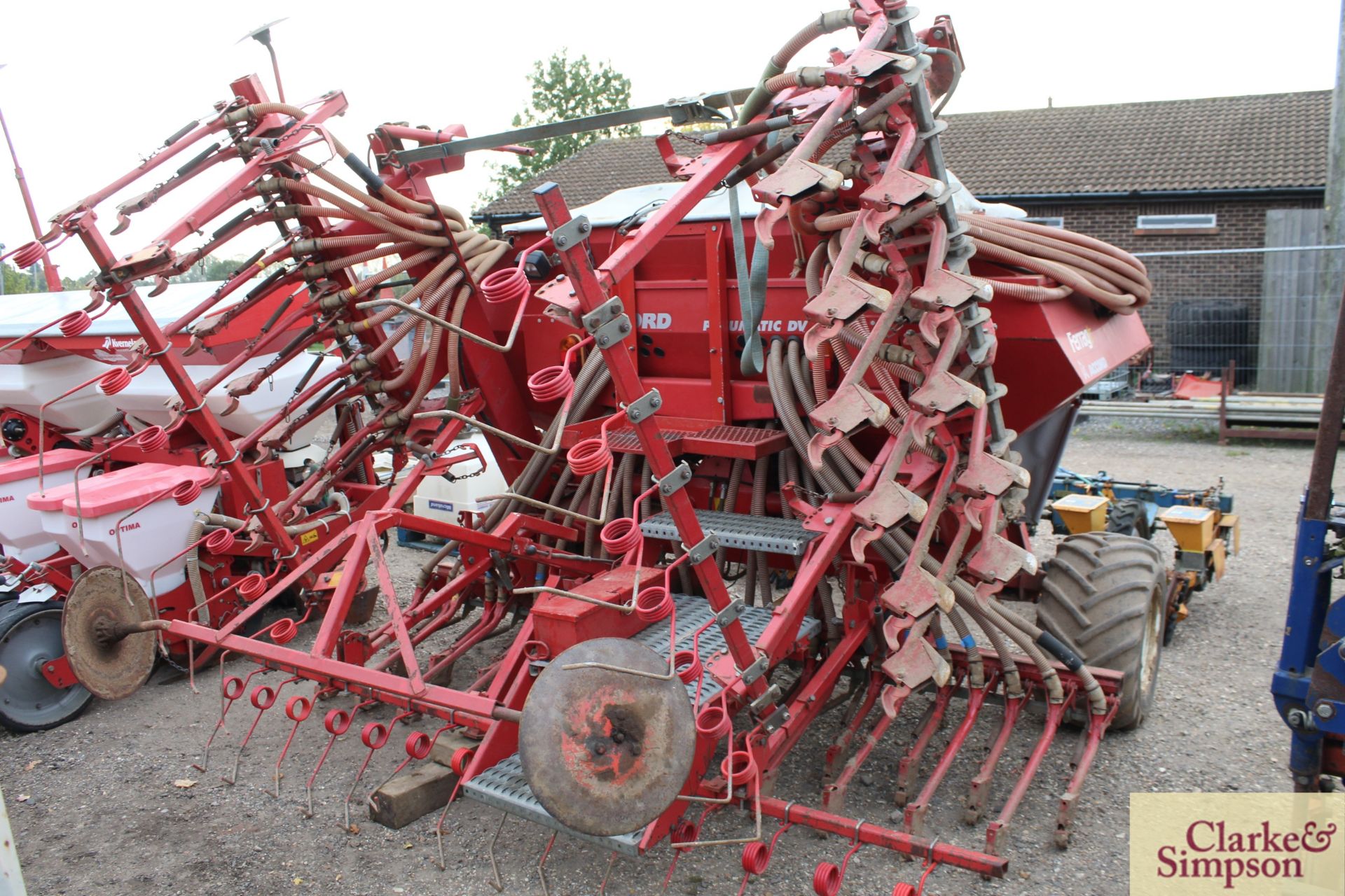 Accord Ferrag Pneumatic DV 6m Suffolk coulter drill. With pre-em markers (no bout markers). V - Image 4 of 18