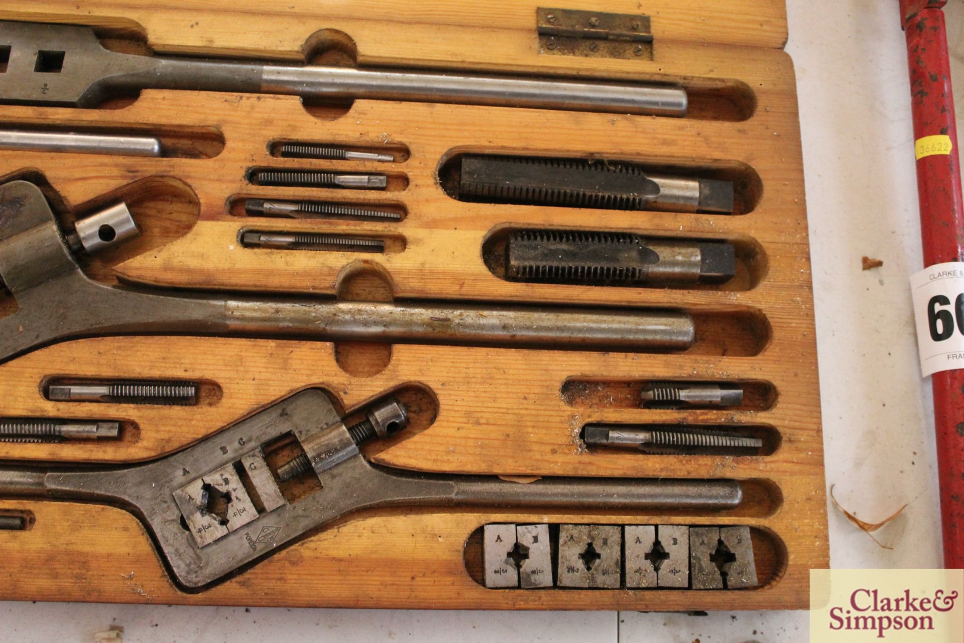 Large imperial tap and die set in wooden case. - Image 4 of 4