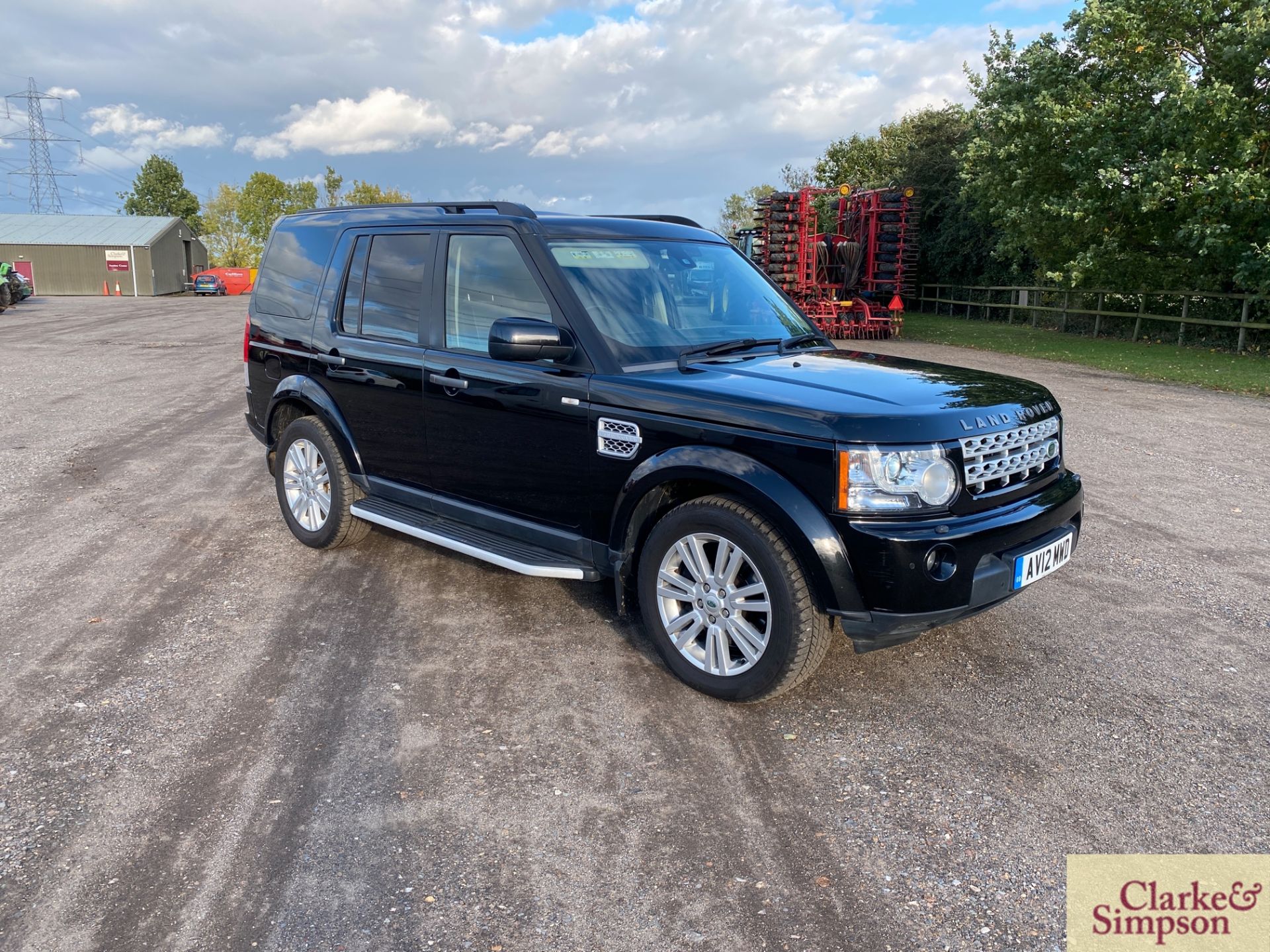 Land Rover Discovery 3.0L diesel commercial SD V6