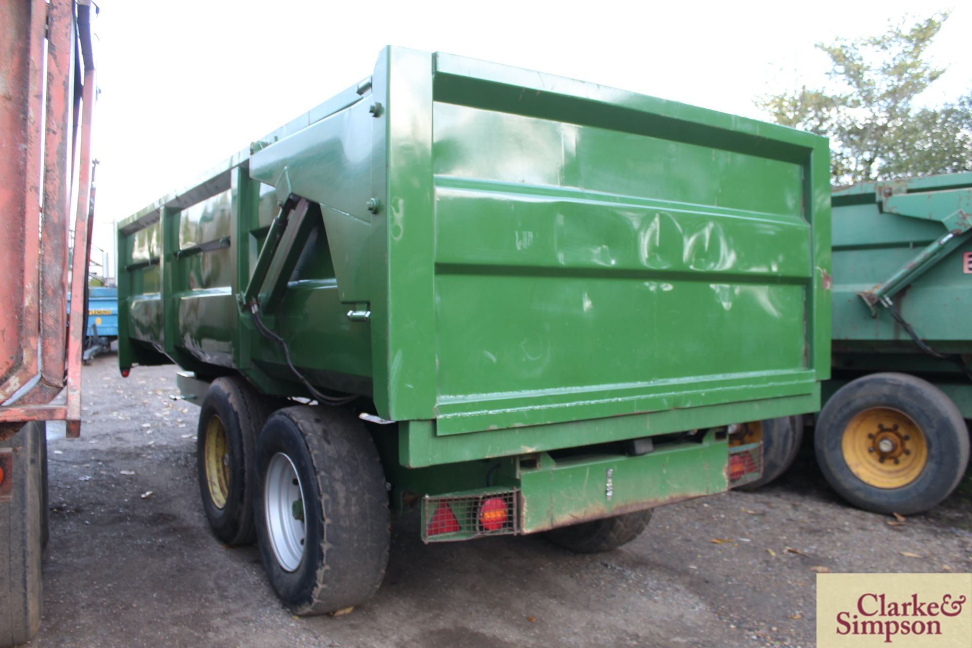 Marston FF12 12T twin axle root crop tipping trailer. With super single wheels and tyres, sprung - Image 3 of 14
