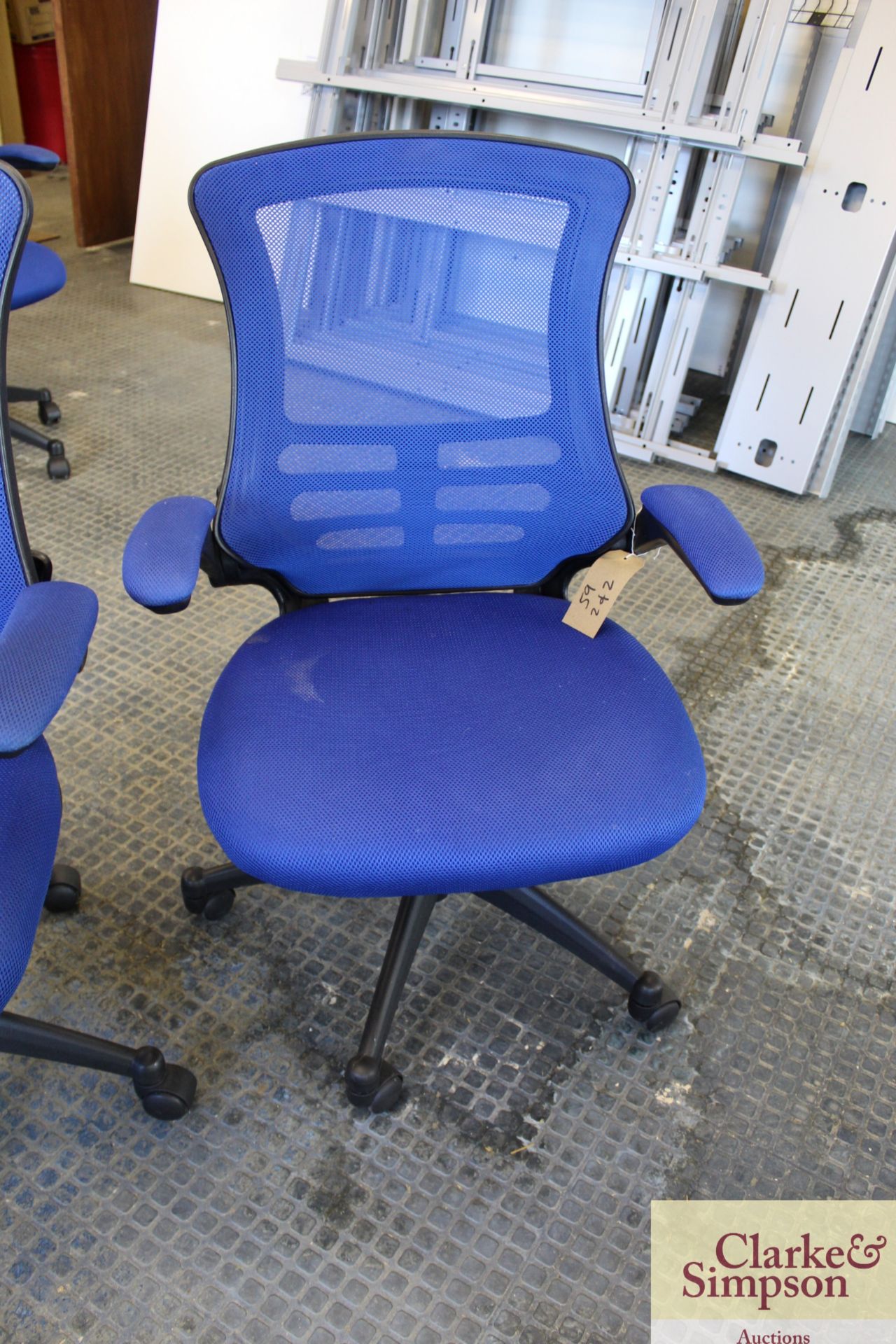 2x blue office chairs. - Image 3 of 3