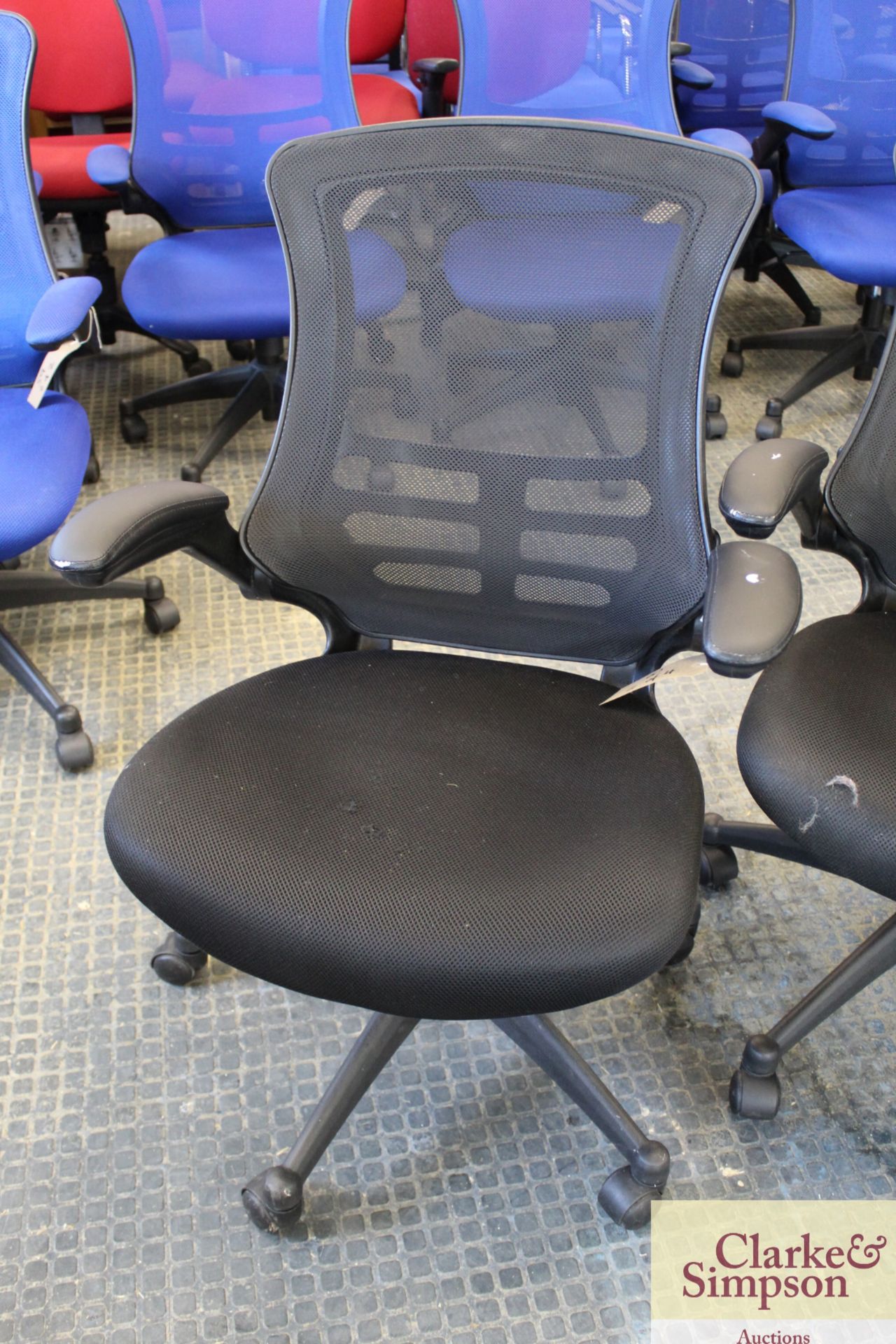 4x black office chairs. - Image 2 of 5