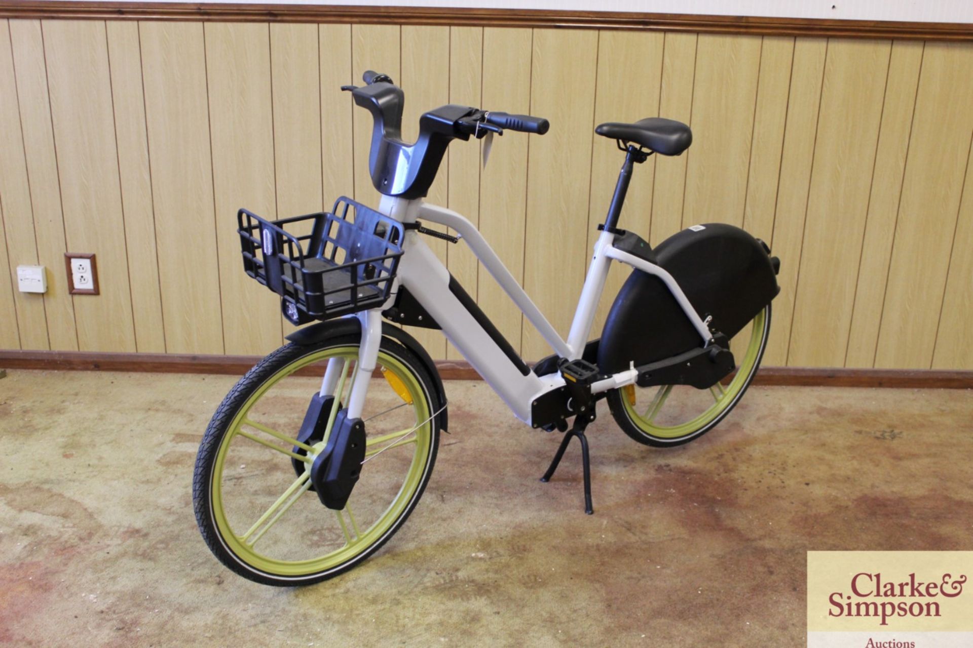 **CATALOGUE CHANGE** Acton Nexus Rideshare e-bike. No charger. Requires a Rideshare type