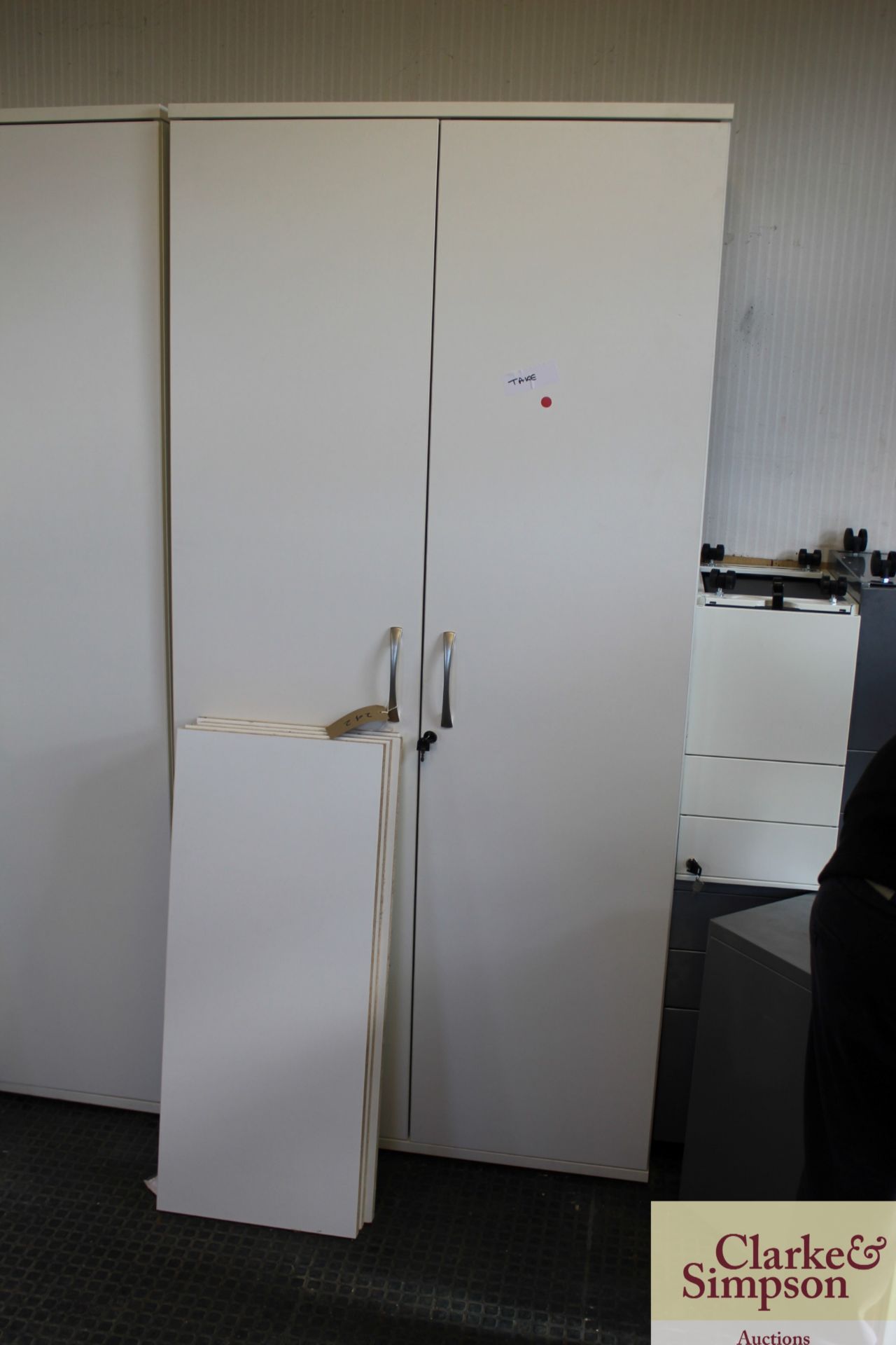 2x white lockable storage cupboards. Each with fou - Image 7 of 11