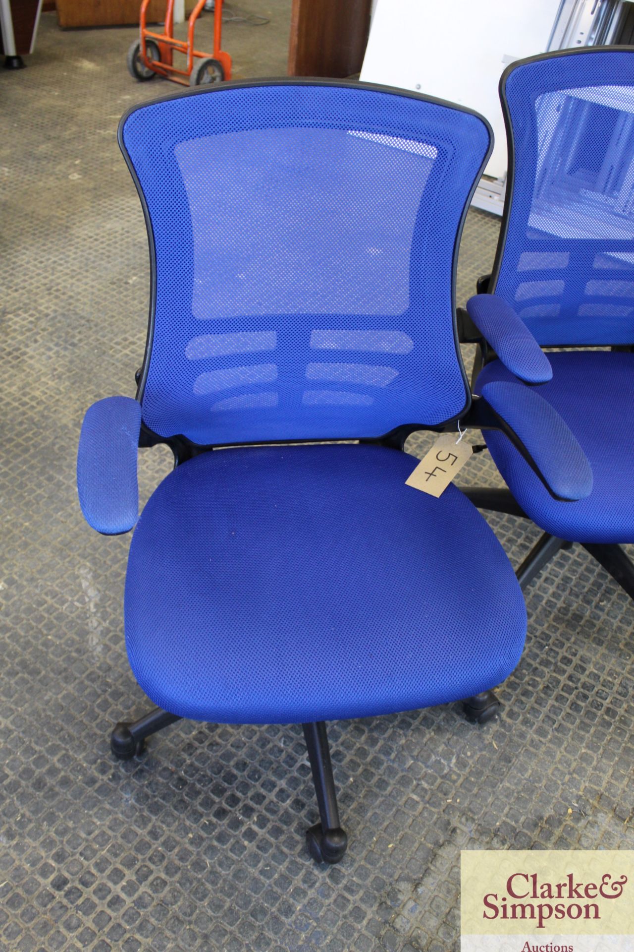 2x blue office chairs. - Image 2 of 3
