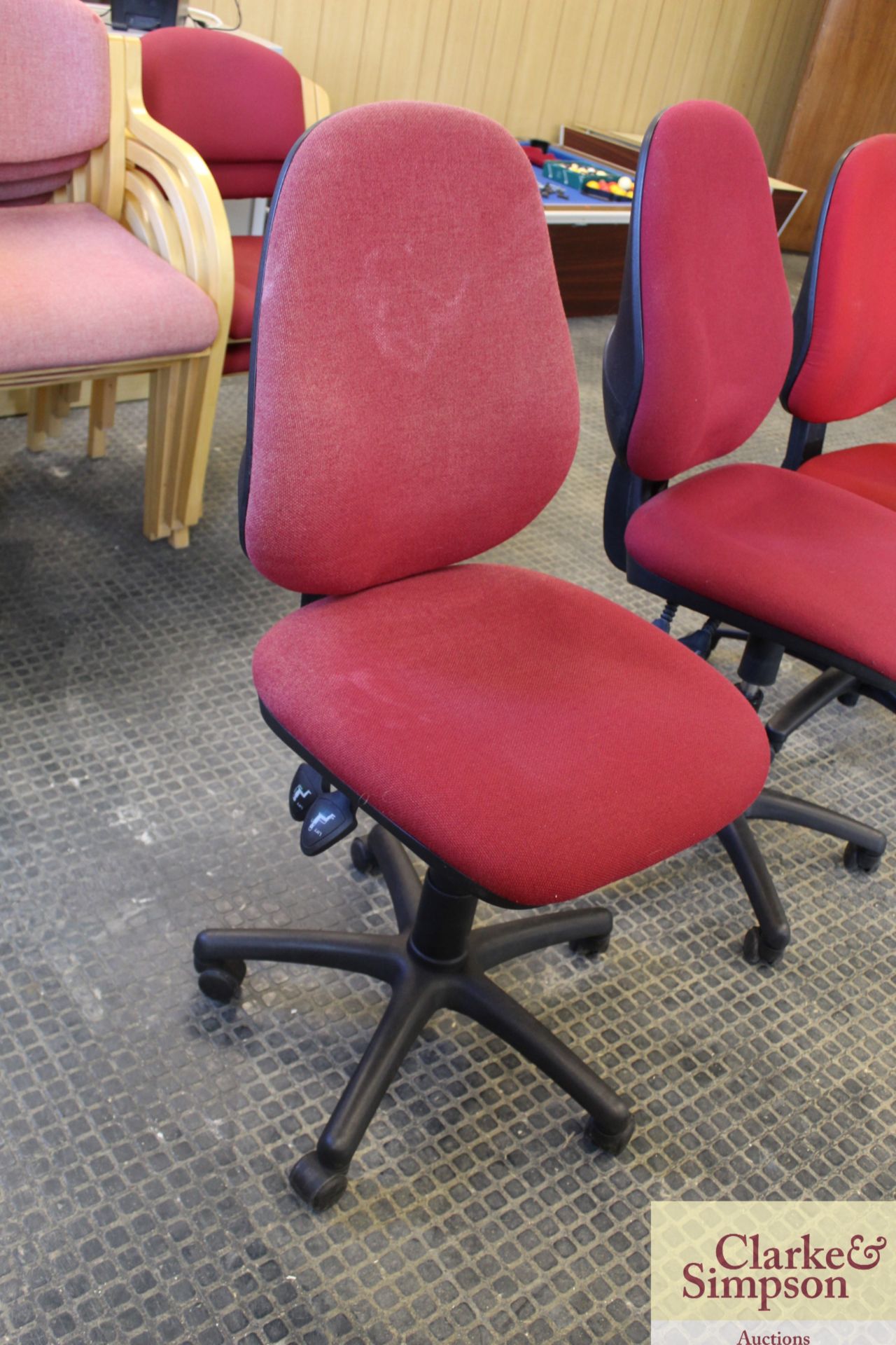 5x office chairs. - Image 2 of 6