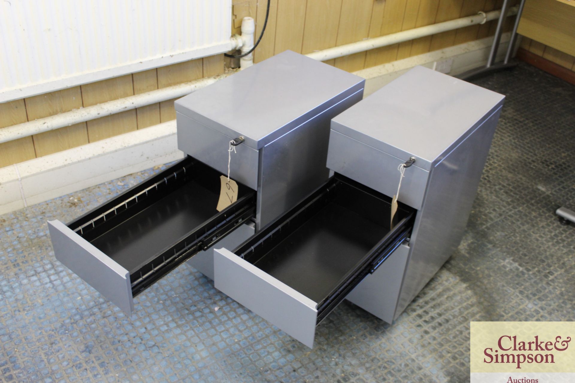 2x grey metal 3 drawer desk pedestals. With keys. - Image 3 of 4