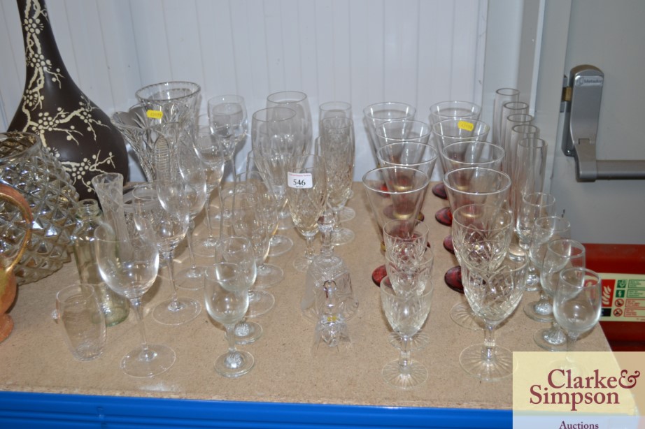 A quantity of various glassware