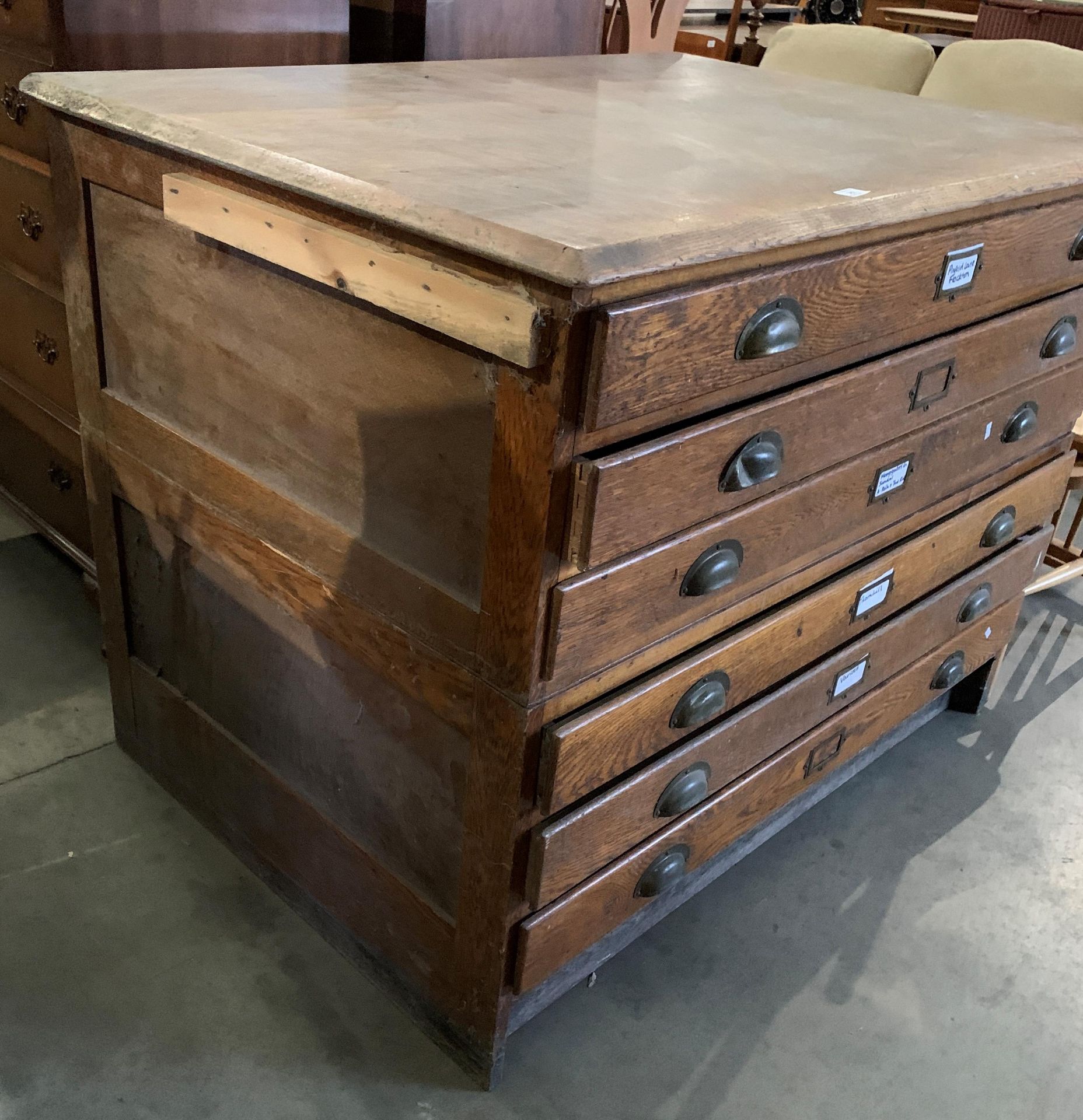 An oak six drawer plan chest 120 x 88 x 92cm high *** This lot is not subject to VAT as previously - Image 3 of 3