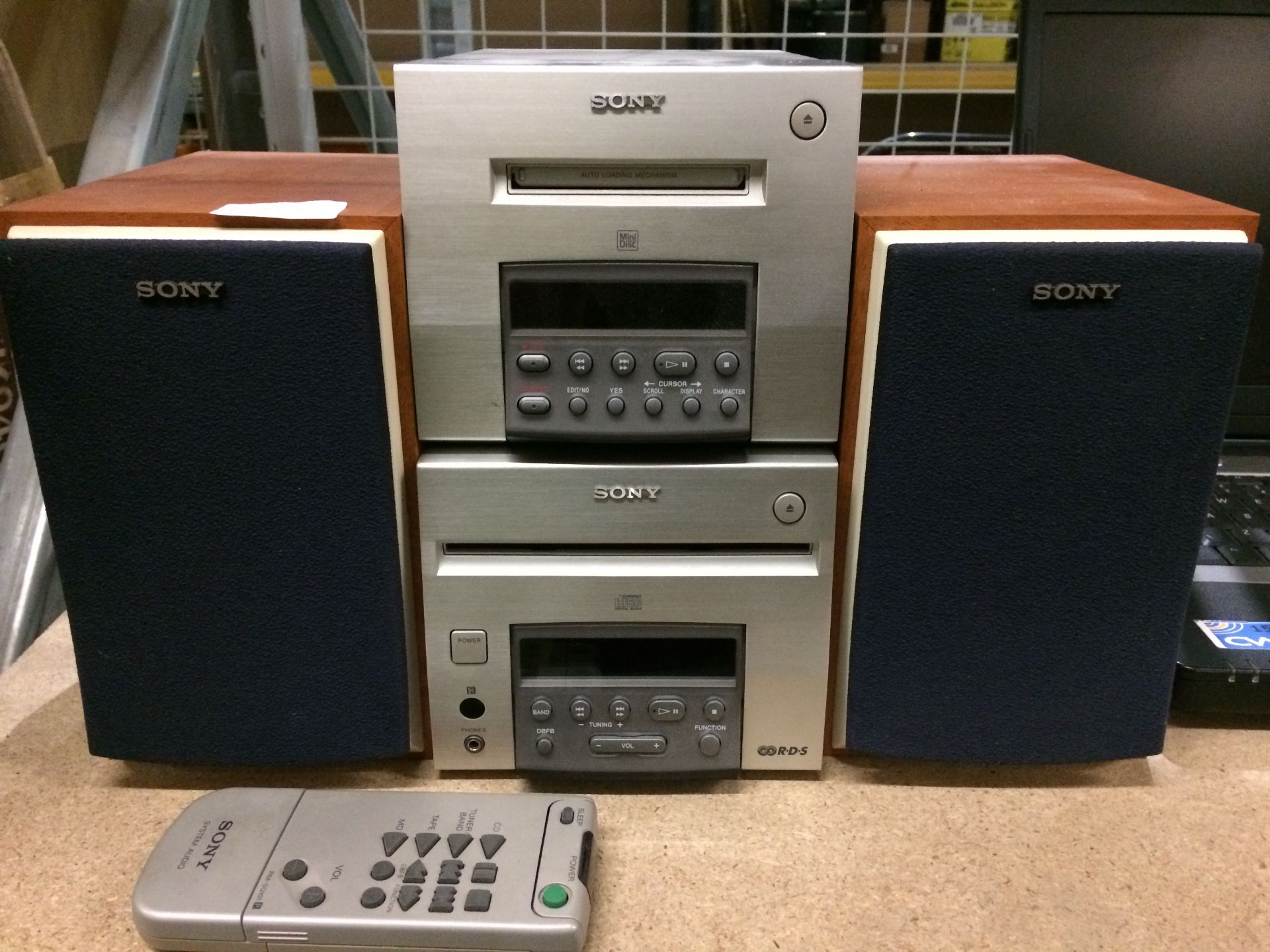 A Sony MDS-MX101 Mini disc deck, a Sony HCD-101 CD receiver,