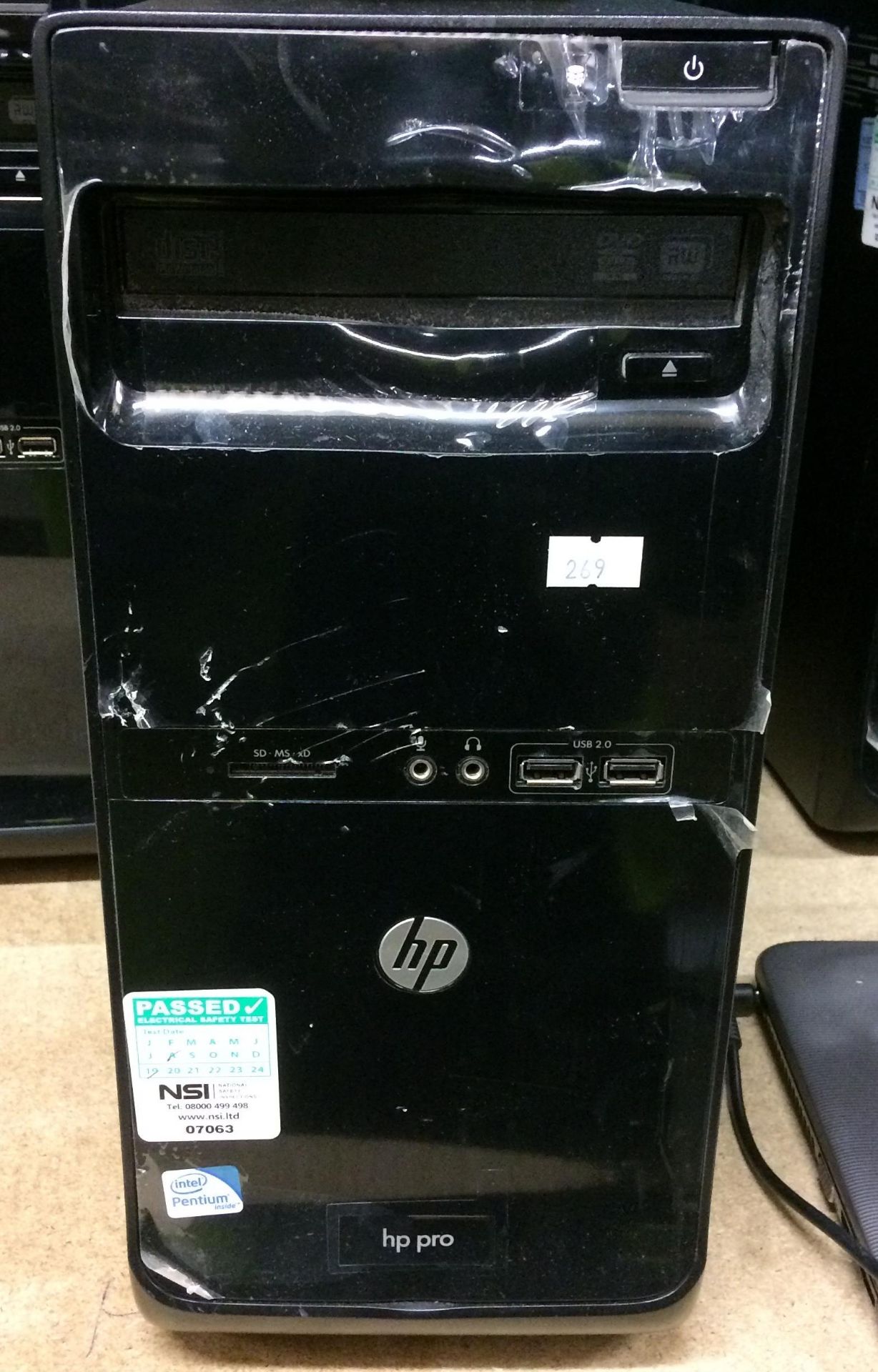 An HP Pro 3500 tower computer serial no. CZC3049TD - 4 ram, 500HD, chip 2.