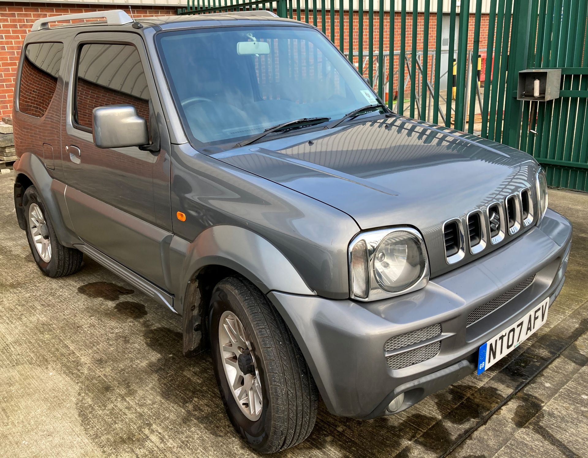 ON INSTRUCTIONS RE: A DECEASED ESTATE - SUZUKI JIMNY VVT 1.3 (1328cc) ESTATE - petrol - grey Reg.