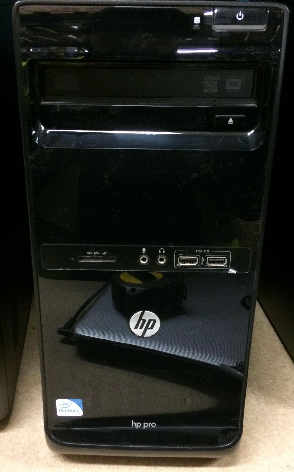 An HP Pro 3500 tower computer serial no. CZC30439RH - 4 ram, 500HD, chip 2.