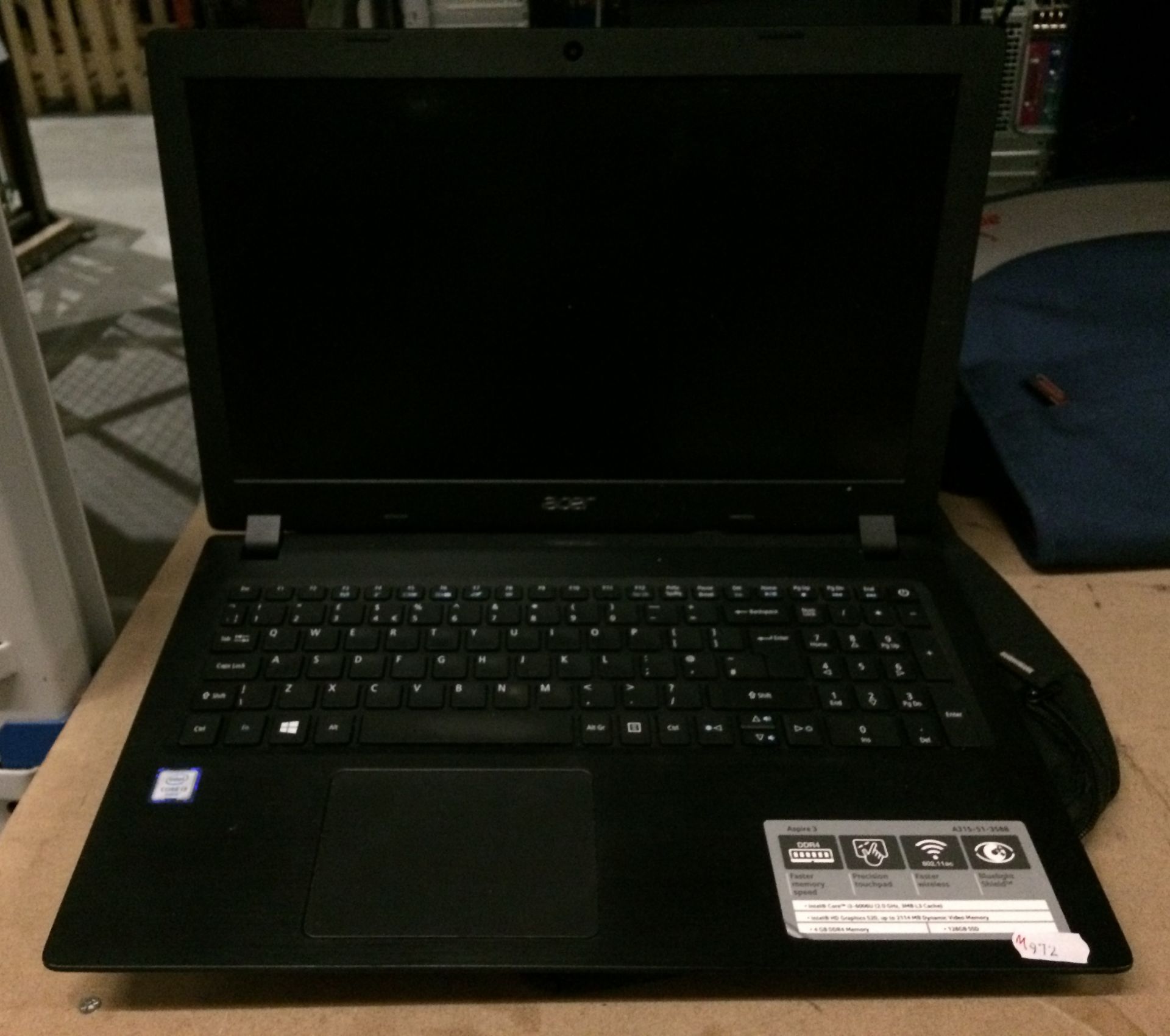 Acer Aspire 3 laptop Intel Core 13, Intel HD graphics 520, 4GB DDR4 memory,