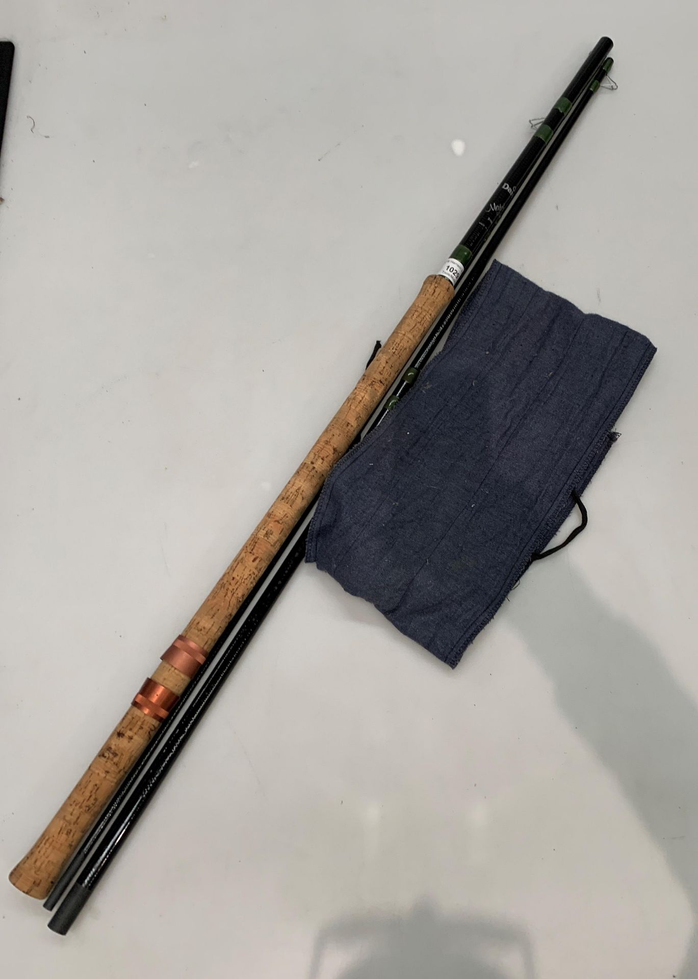 A Daiwa Matchman Leger 3160 9' three-piece fishing rod complete with bag - Image 2 of 2