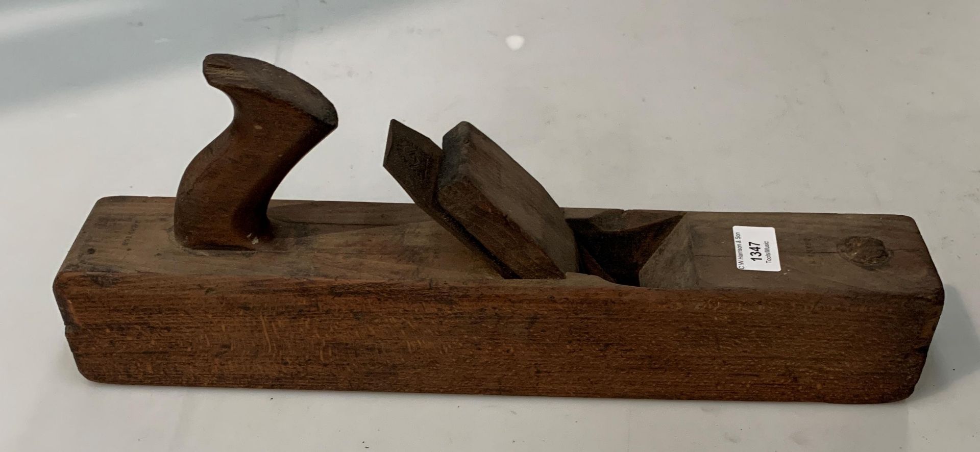 Large wood block/jointing plane blade stamped Aaron Hilditch Warranted, - Image 3 of 3