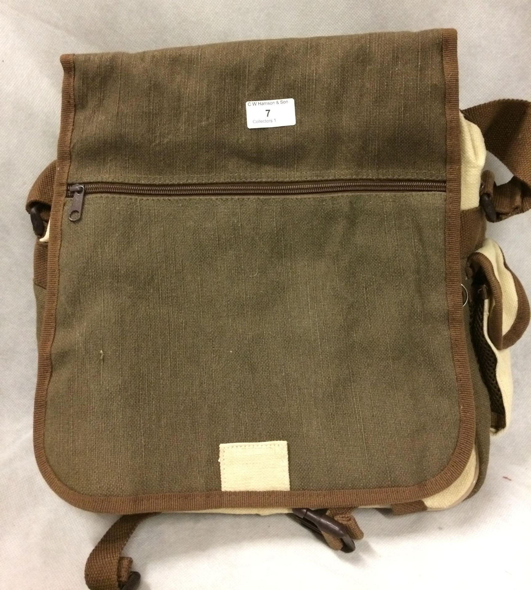 Over the shoulder canvas bag in brown (unbranded)