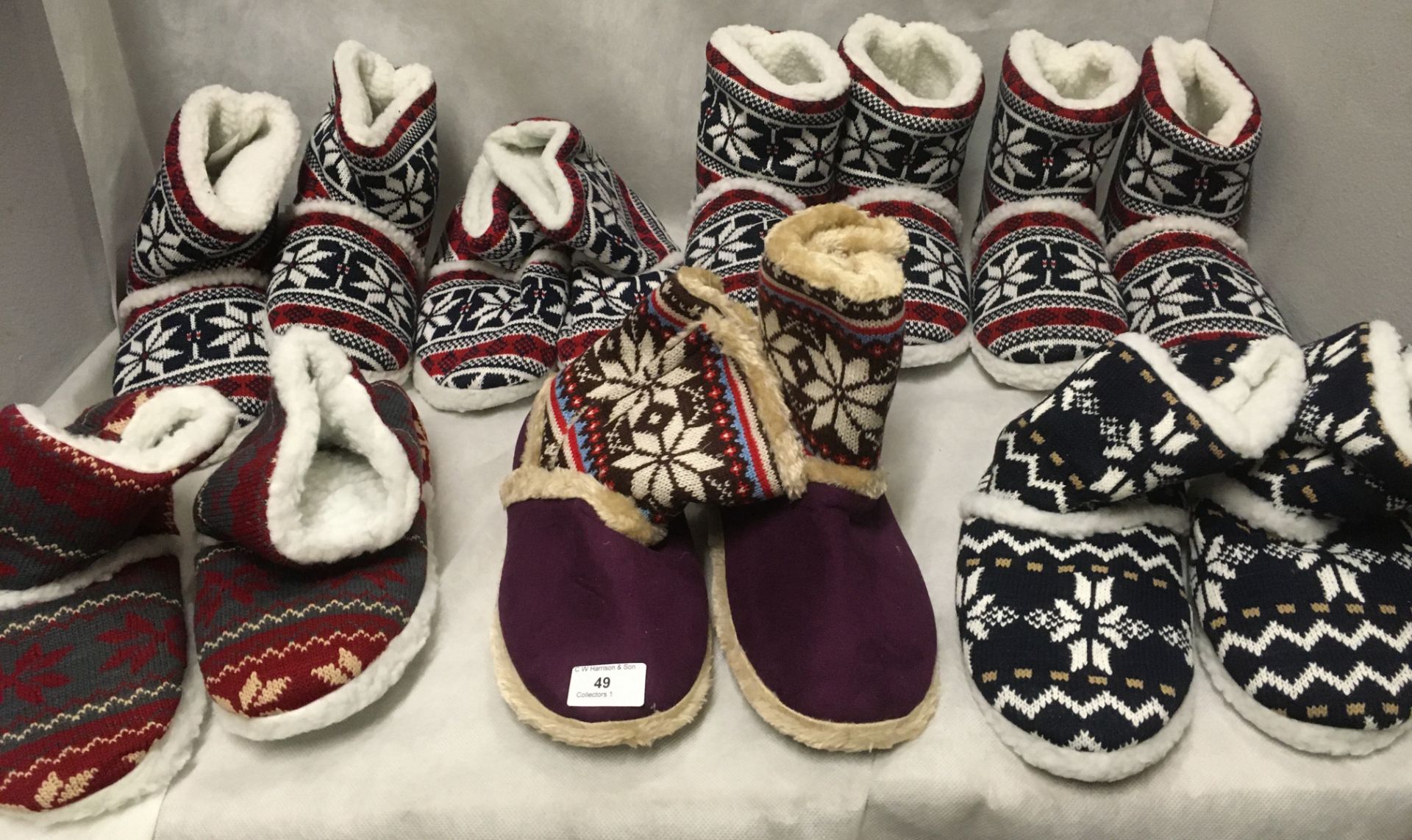 7 x pairs of ladies snowflake winter slippers (size L)