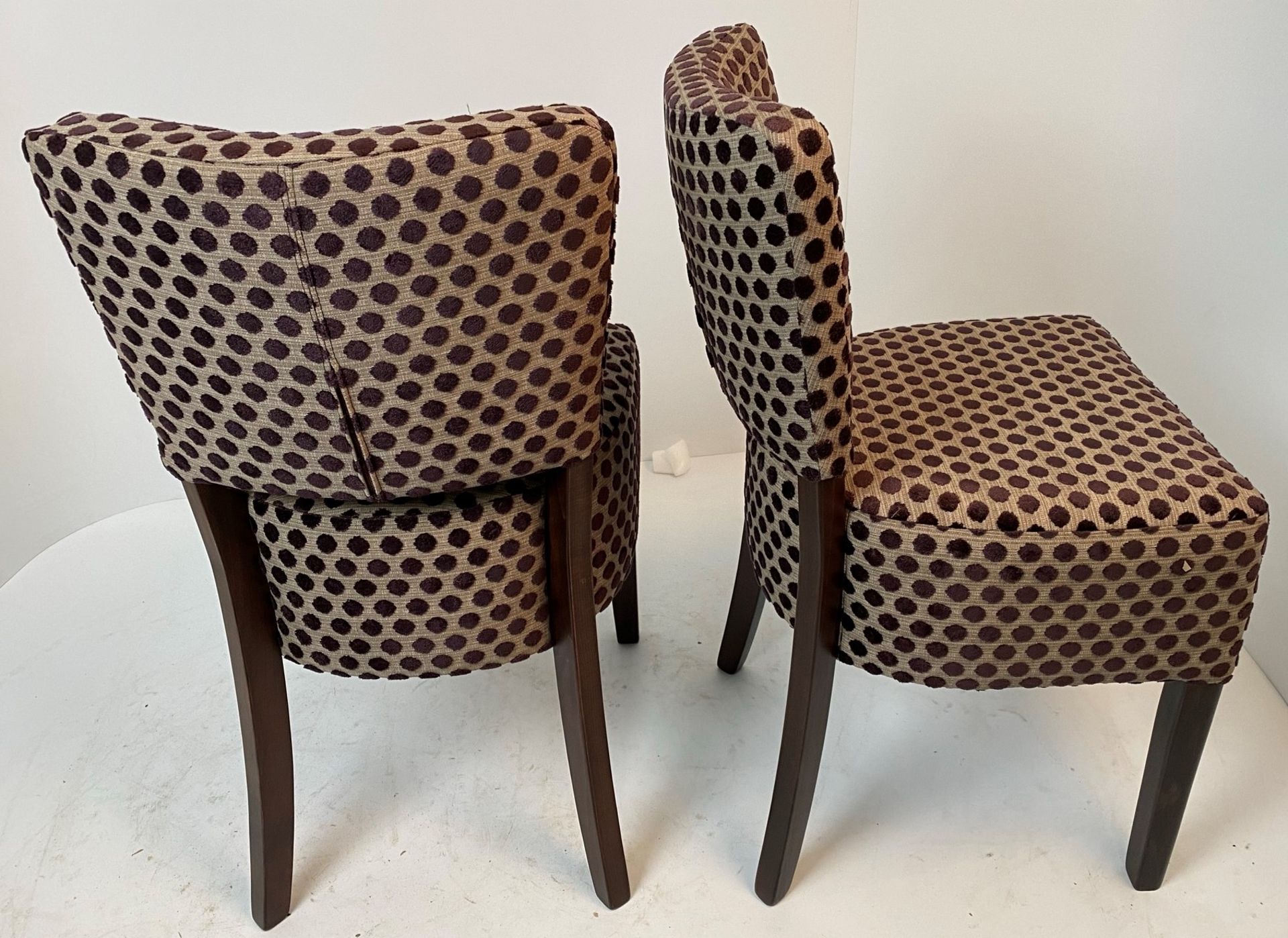 2 x Memphis Eno Aubergine 8102 side/dining chairs with walnut coloured frames - Image 2 of 3