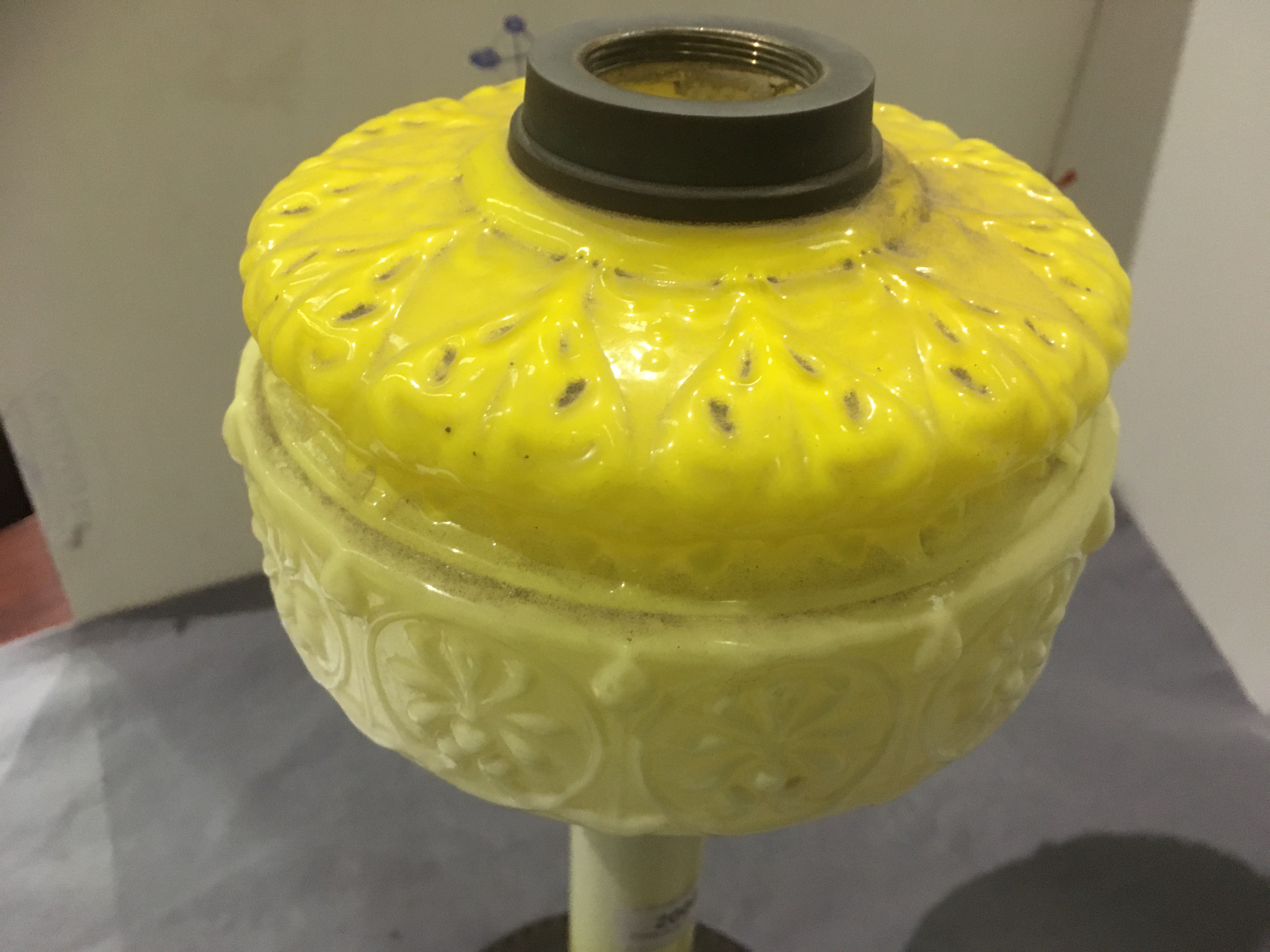 A brass and yellow and cream glass oil lamp with etched glass shade and funnel, - Image 7 of 14