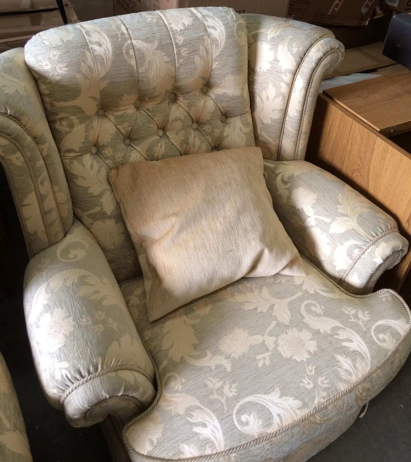 A beige and gold leaf patterned three piece suite comprising three seater settee and two armchairs - Image 4 of 4