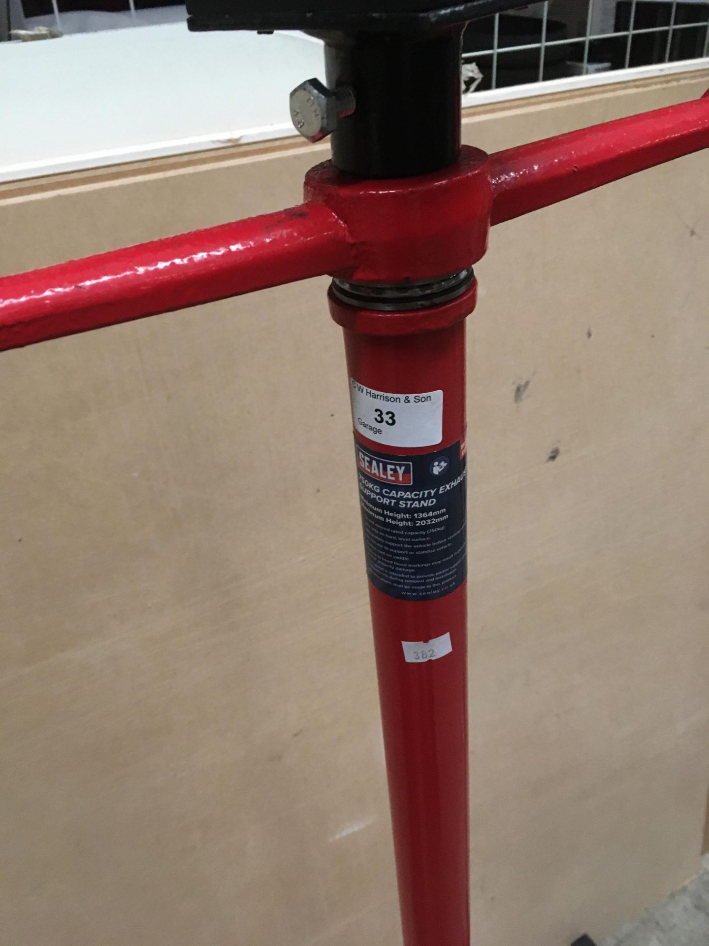A Sealey 750kg capacity exhaust support stand, min height 1364mm, - Image 2 of 2