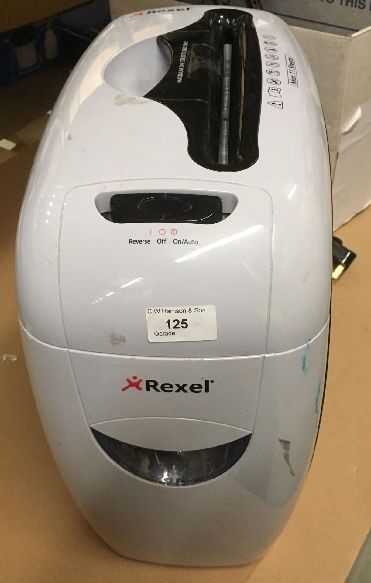 A Rexel Prostyle 240v paper shredder