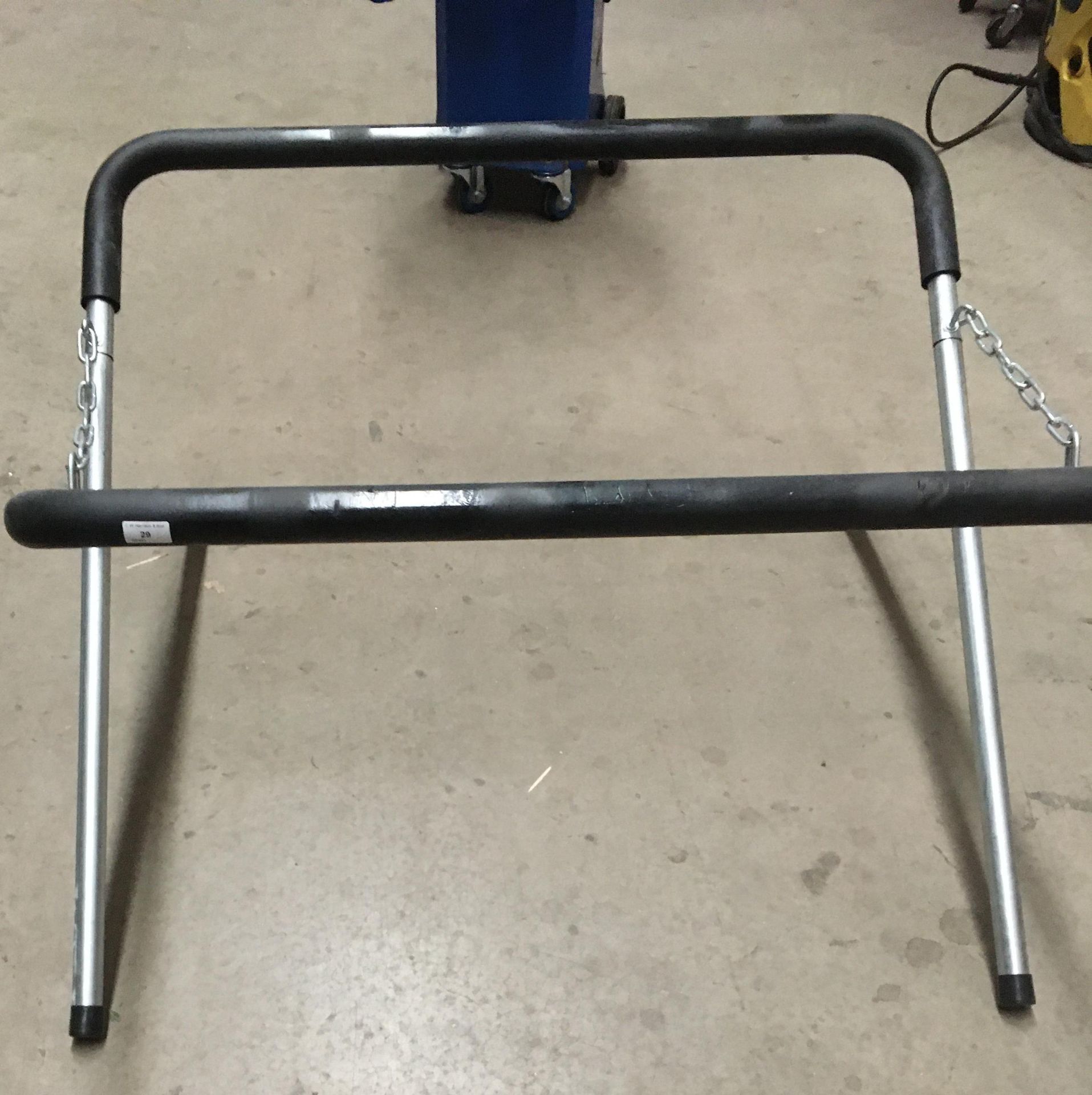 A Sealey folding panel stand model no: MK50.